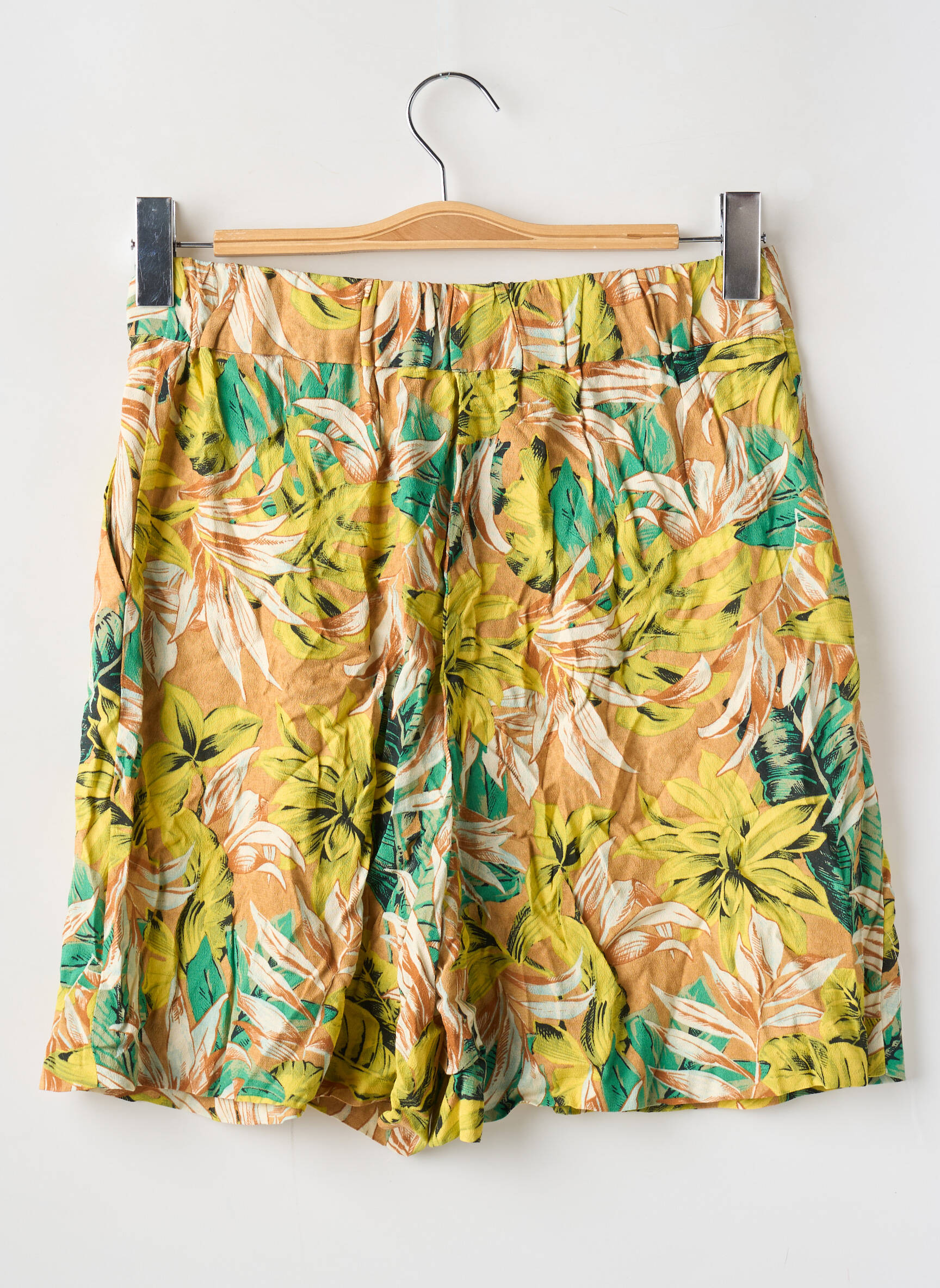 Bermudas pincetų dydis aukšta talija žalias MANGO moteris
