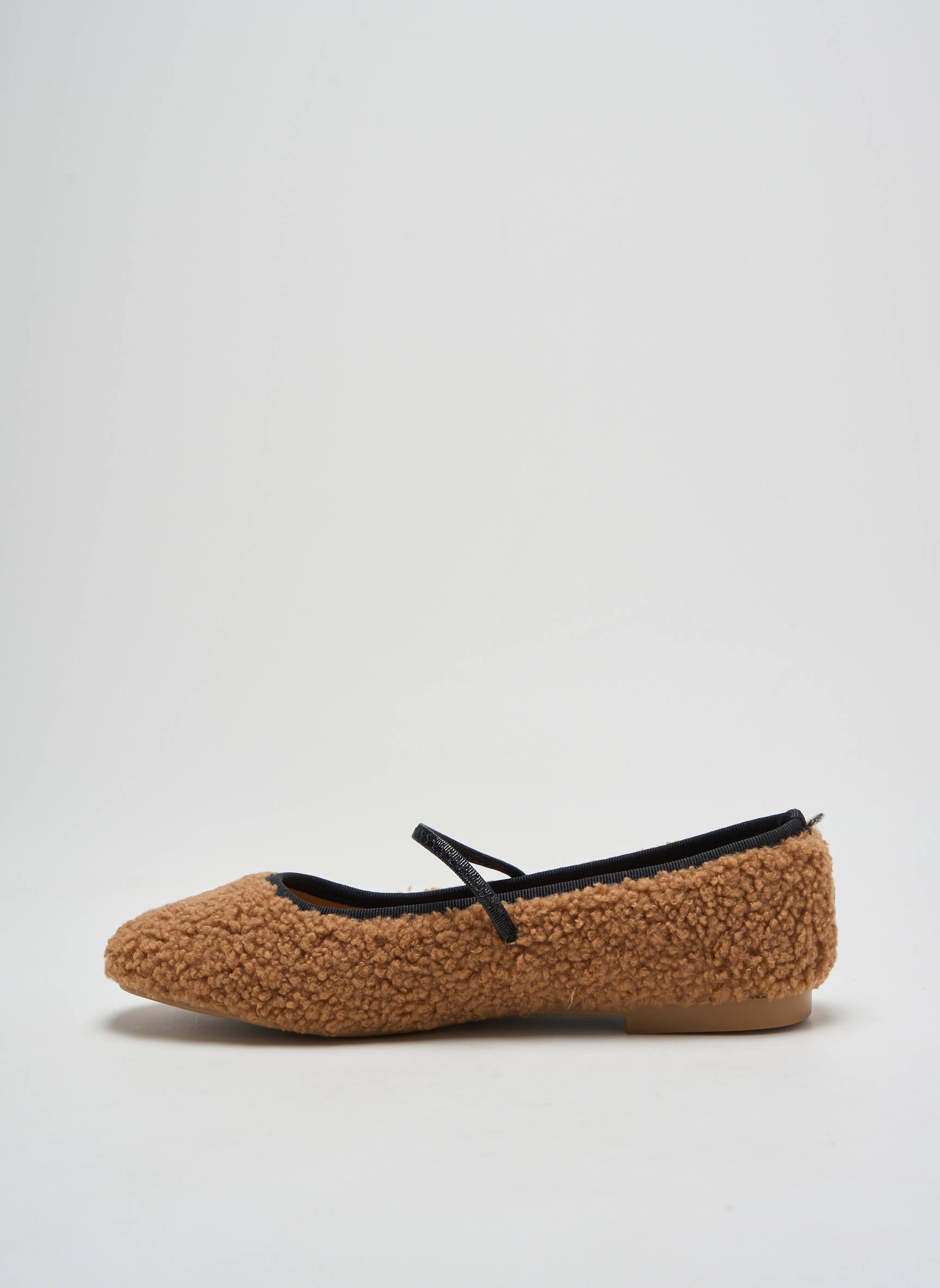 Balerinos apvalus mygtukas plokščias kulnas iki 3 cm rudas IDEAL SHOES moteris