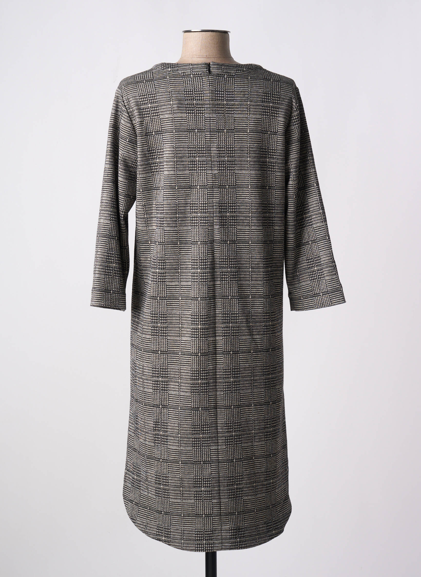 Pusilgių suknelė 3/4 rankovės 3/4 rankovės juodas C'EST BEAU LA VIE moteris