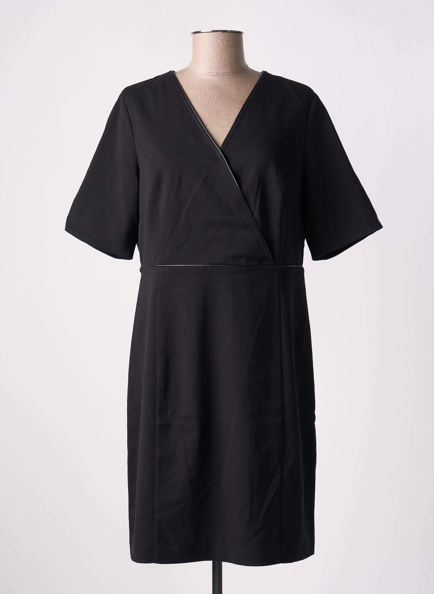 Pusilgių suknelė trumpas rankovės trumpas rankovės juodas JULIE GUERLANDE moteris