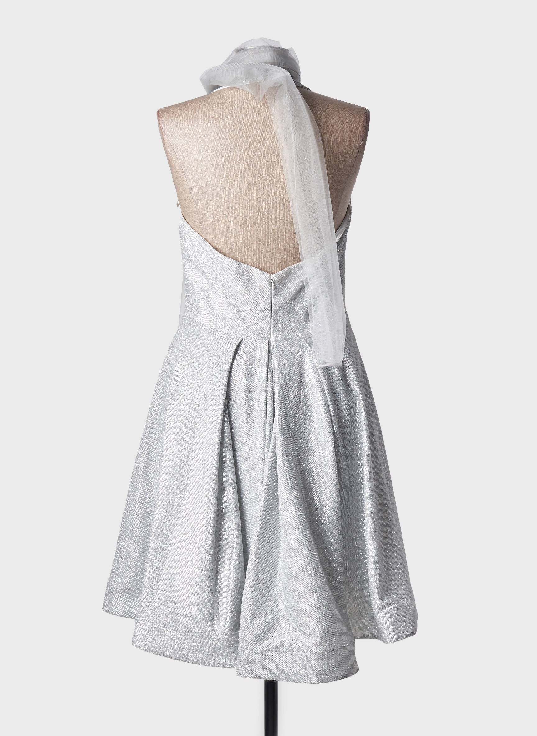 Pusilgių suknelė be rankų be rankų sidabrinė FASHION NEW YORK moteris