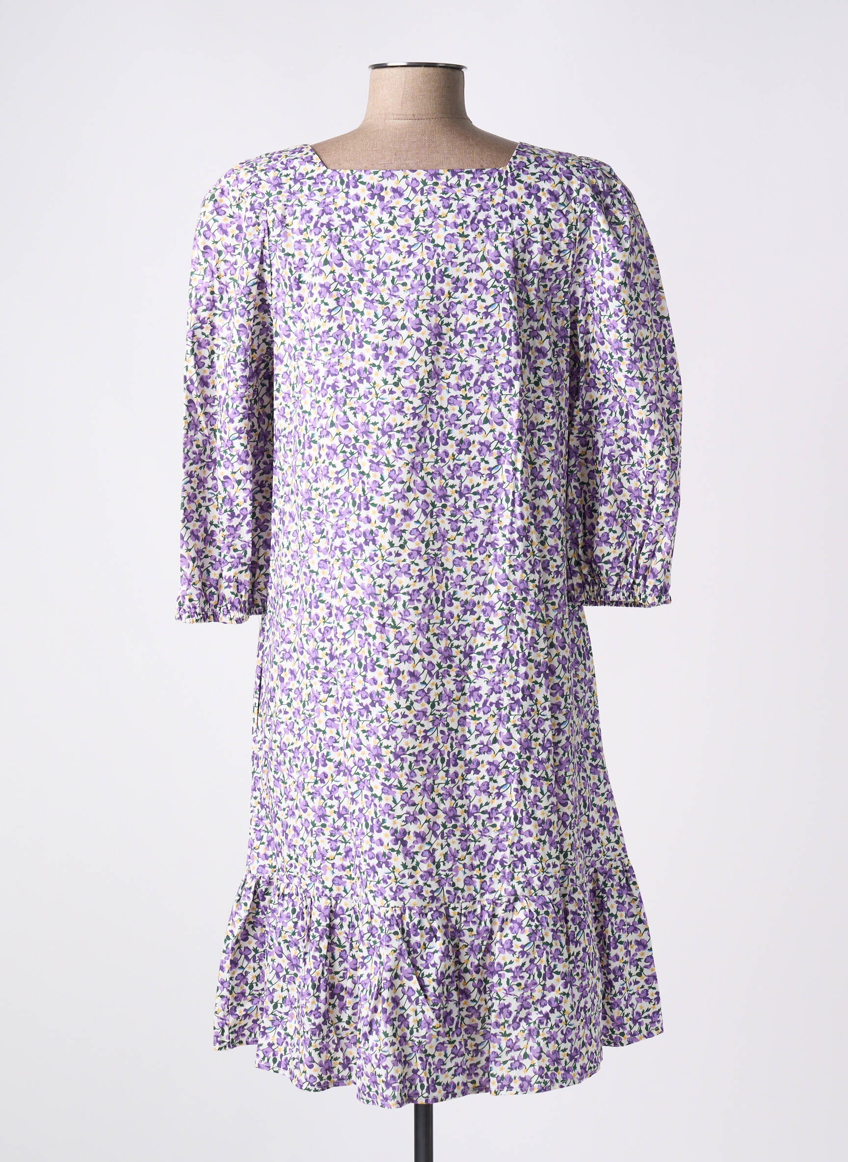 Pusilgių suknelė gėlių raštas 3/4 rankovės violetinis NUMPH moteris