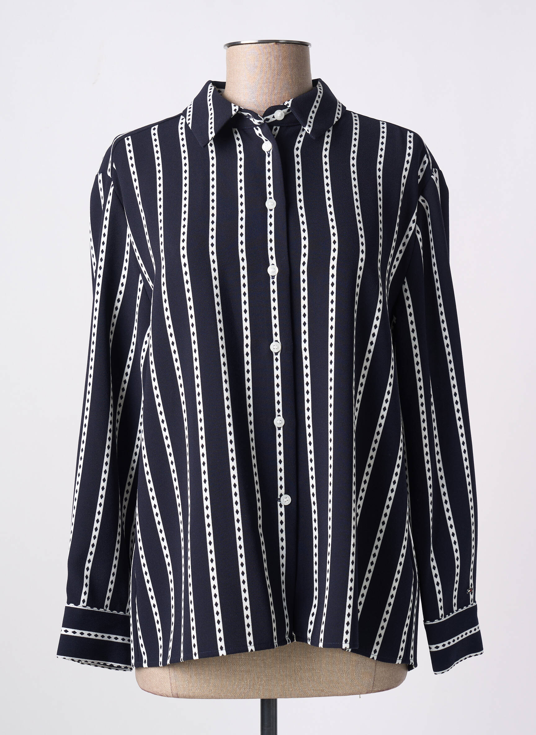 Moteriškas marškinys centrinė iškirptė ilgos rankovės juodas TOMMY HILFIGER moteris