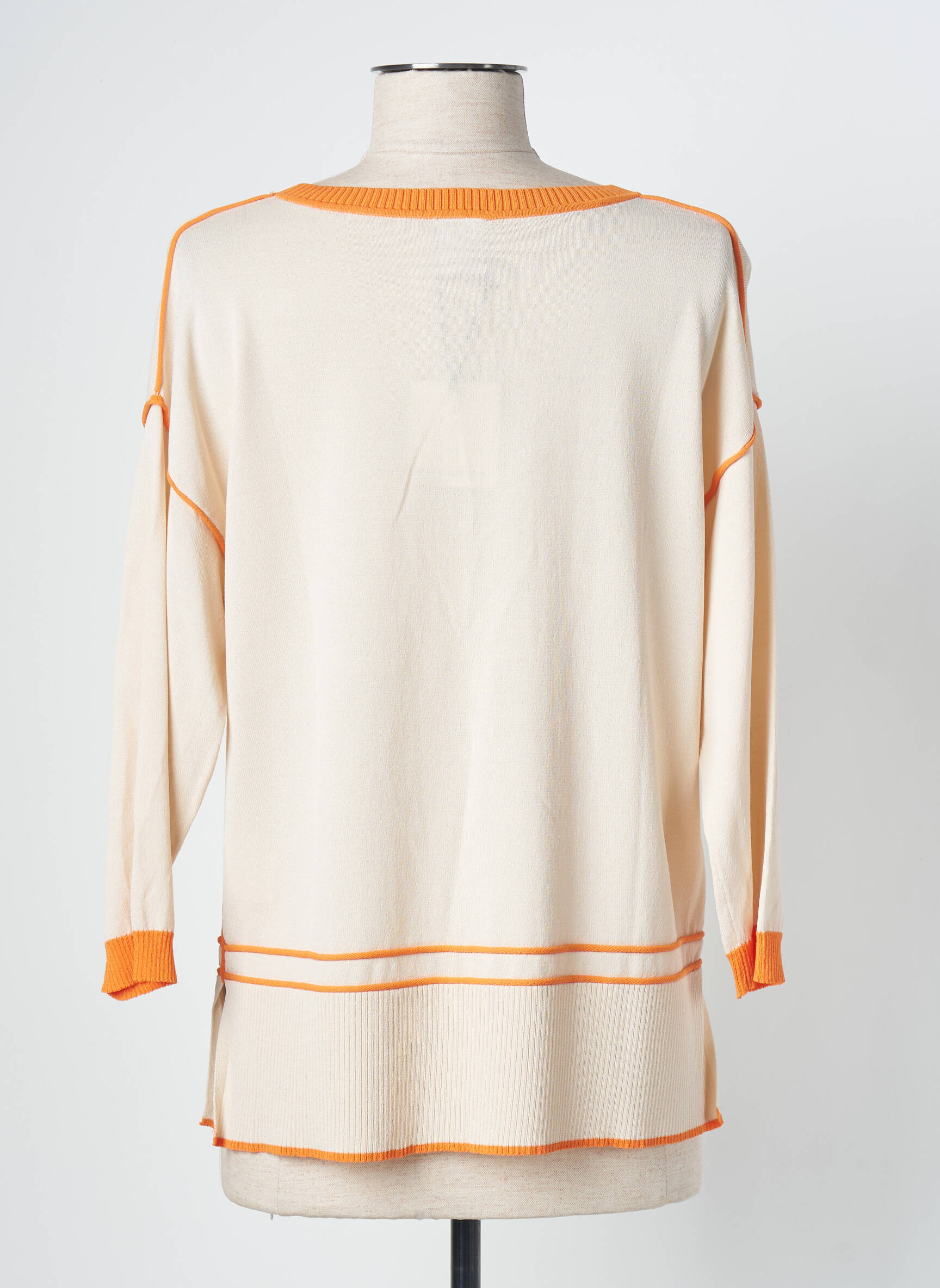 Megztinis centrinė iškirptė 3/4 rankovės bežinis WNT COLLECTION moteris