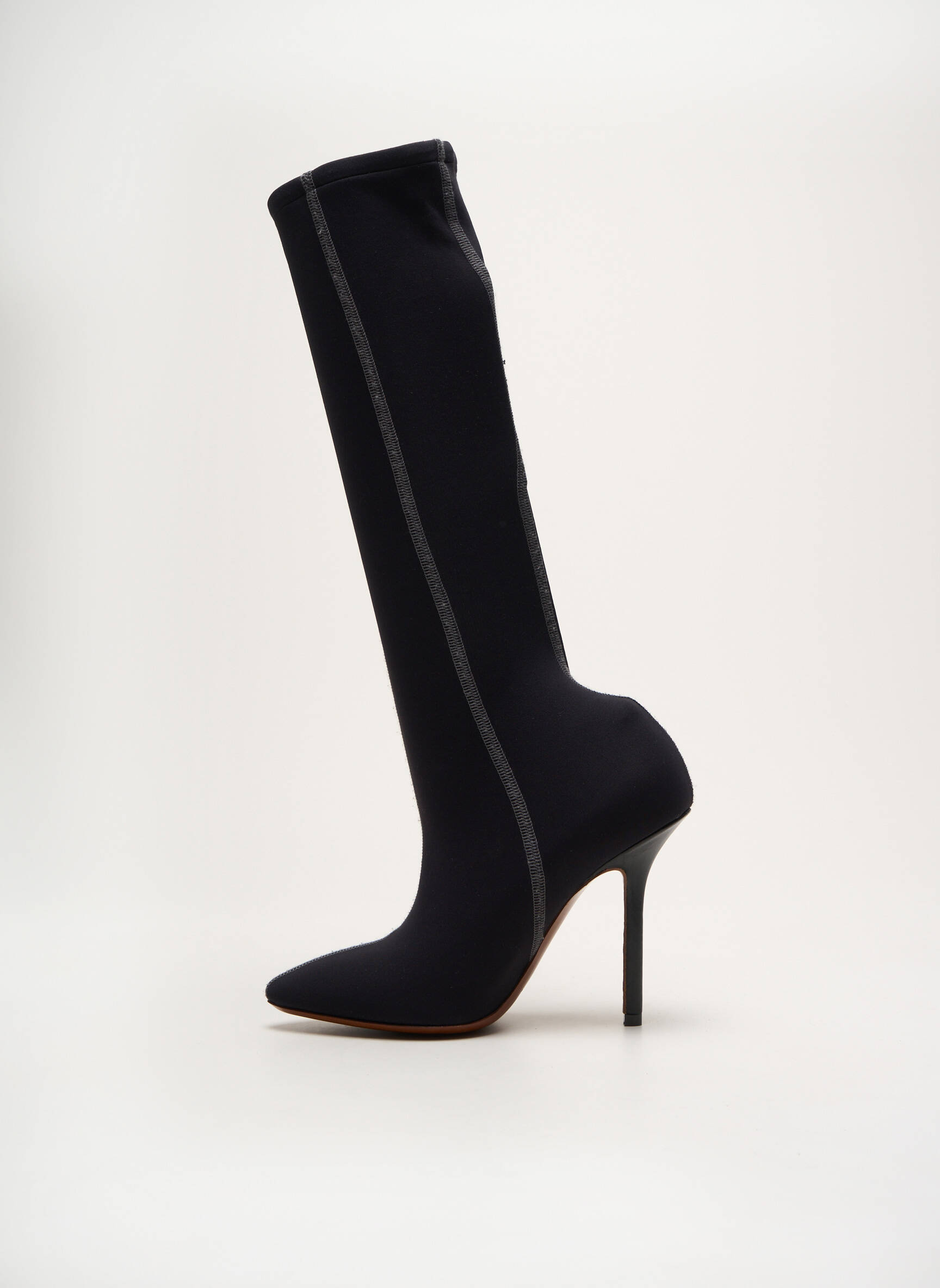Batai aštrus galas kulnas nuo 7 iki 9 cm juodas VETEMENTS moteris