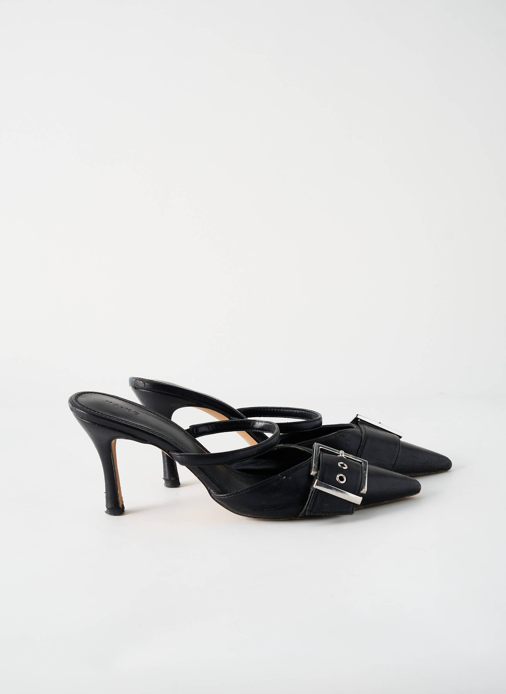 Mule/sabotai kulnas nuo 7 iki 9 cm juodas NA-KD moteris