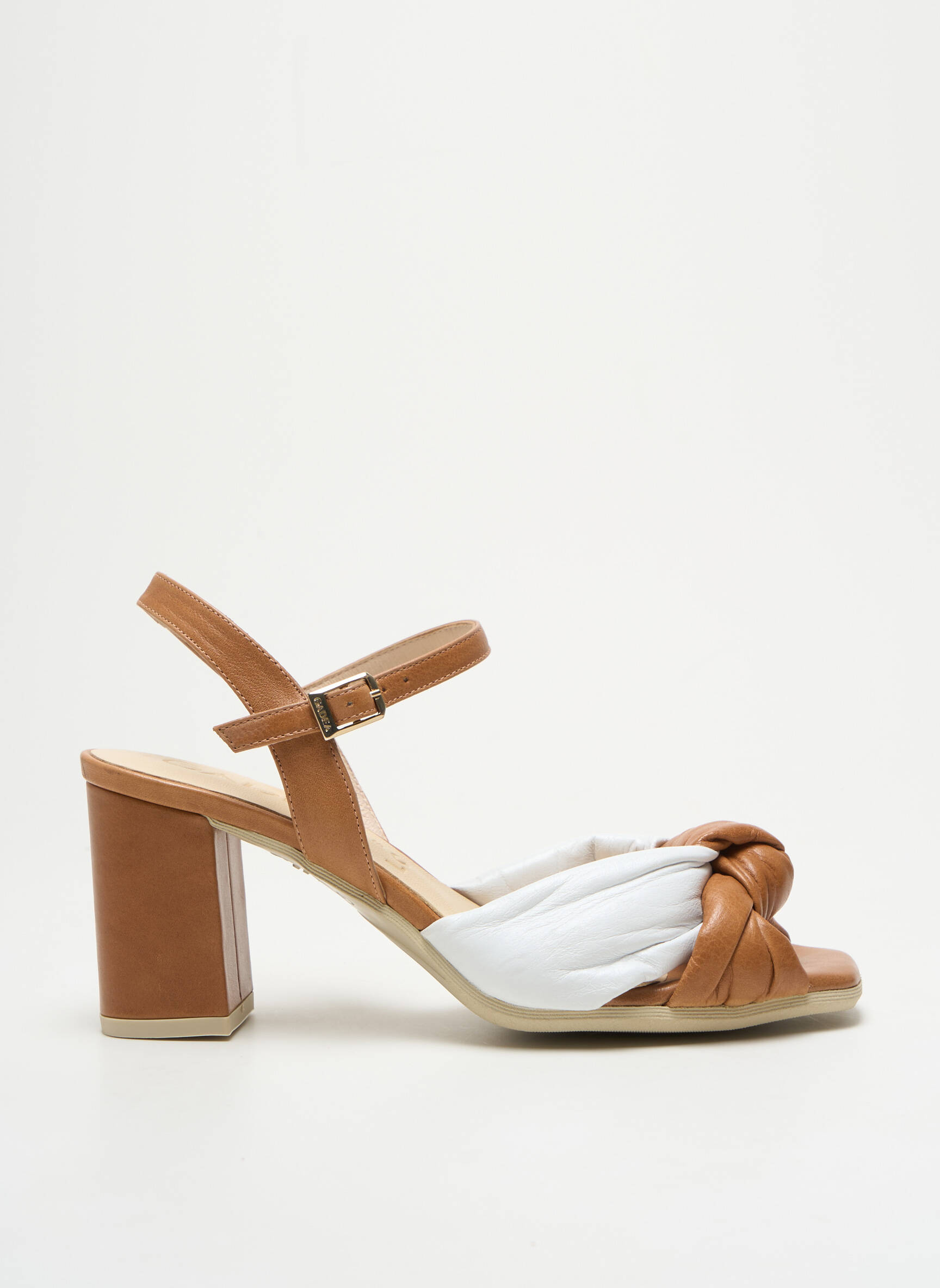 Sandalai/nu pėdos lygus medžiaga kulnas nuo 4 iki 6 cm baltas GADEA moteris