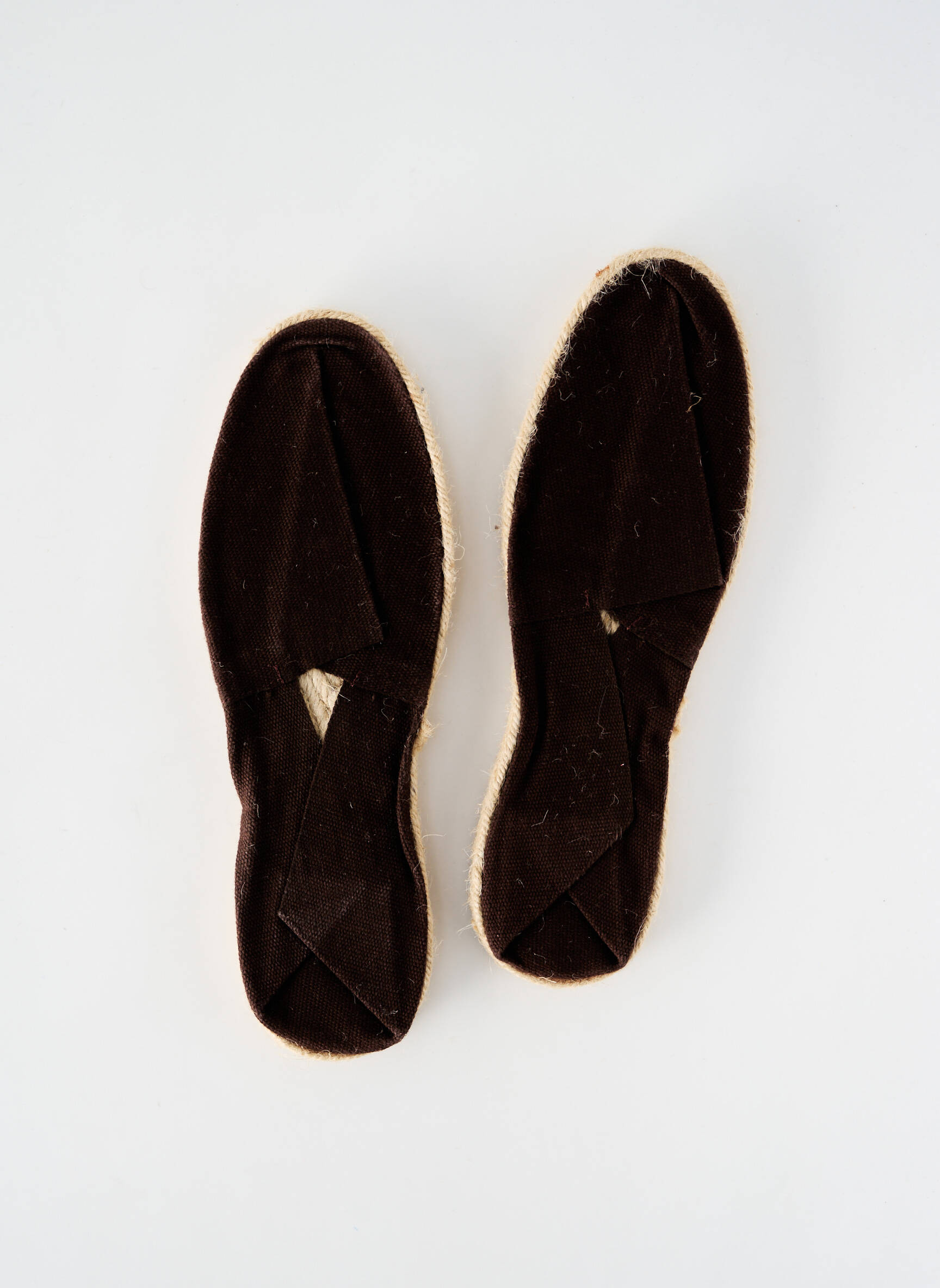 Espadrilės apvalus mygtukas plokščias kulnas iki 3 cm rudas ARTISANAT FRANCAIS moteris