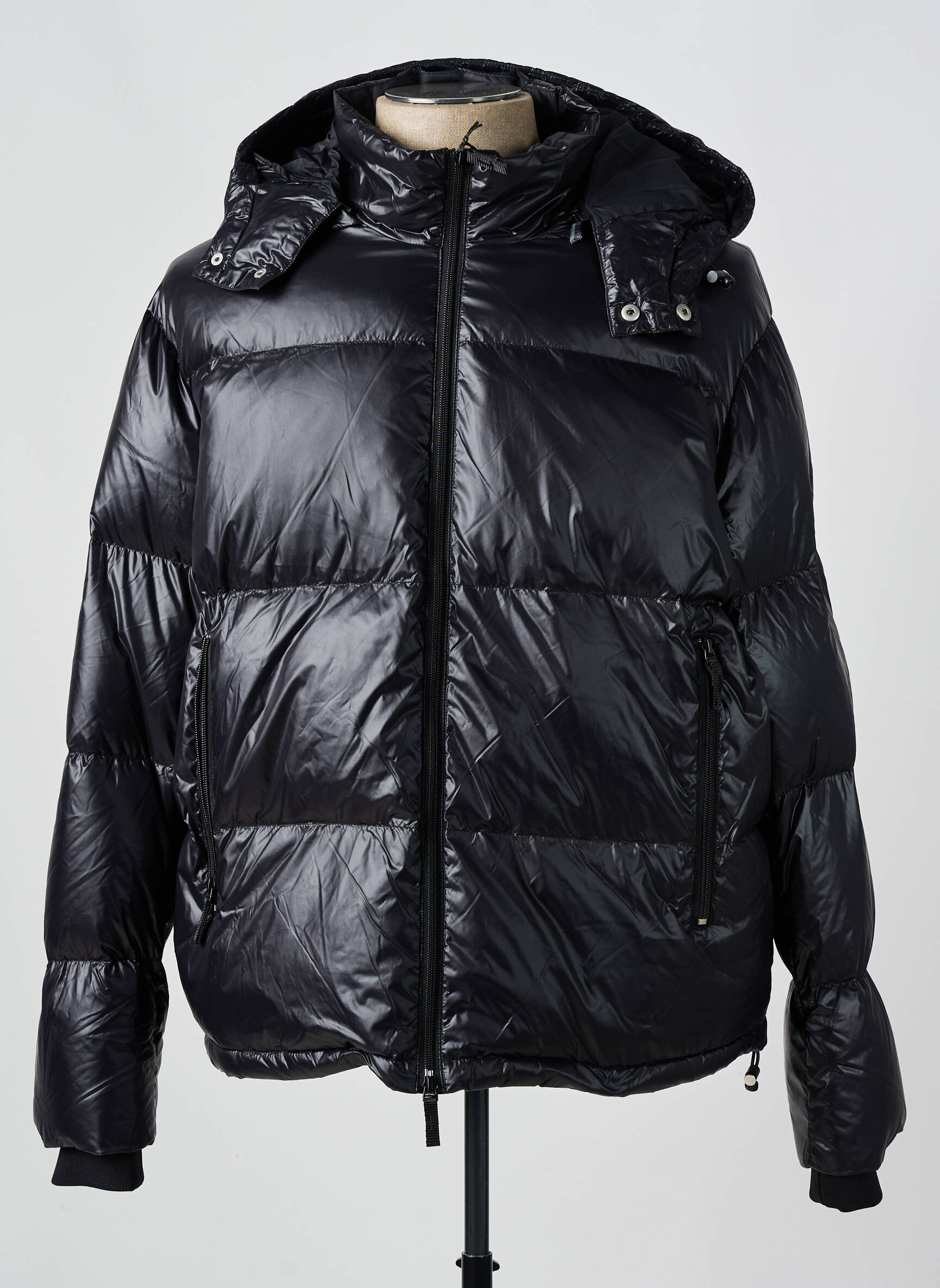 Pūkinė striukė ilgos rankovės su gobtuvu juodas ARMANI EXCHANGE vyras