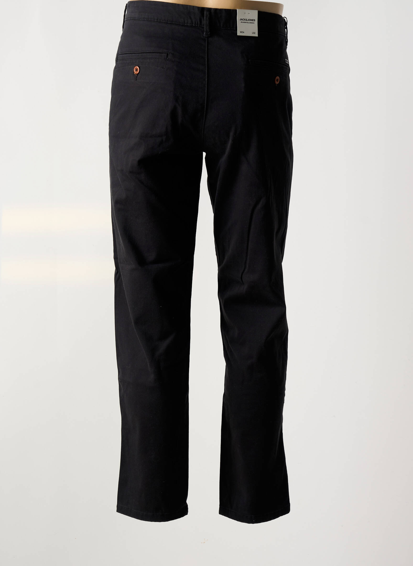 Chino kelnė popelinos audinys, kuris pasižymi lygiu ir tankiu paviršiumi. maža dydžio juodas JACK & JONES vyras