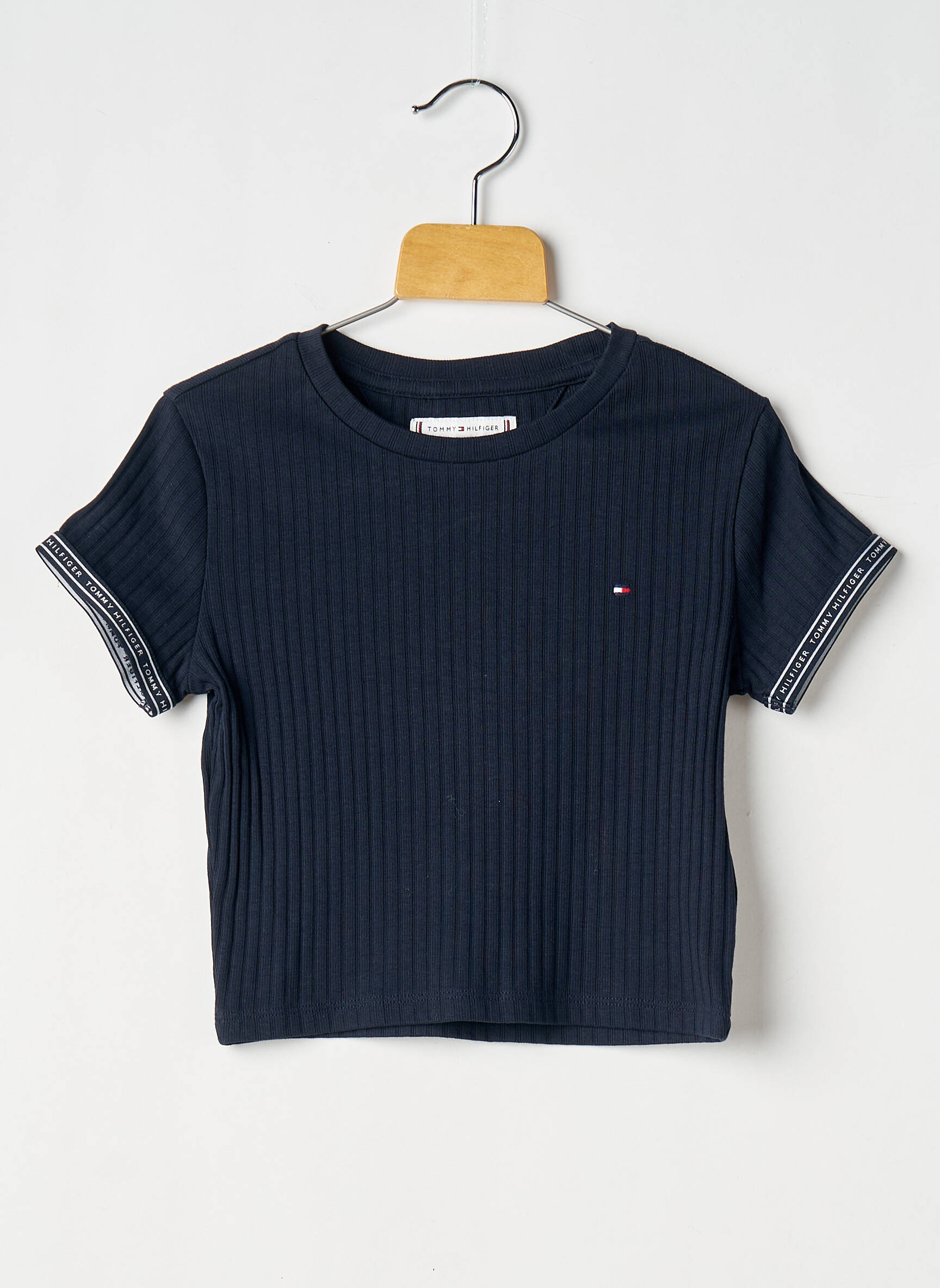 T-marškinys centrinė iškirptė trumpas rankovės mėlyna TOMMY HILFIGER mergina