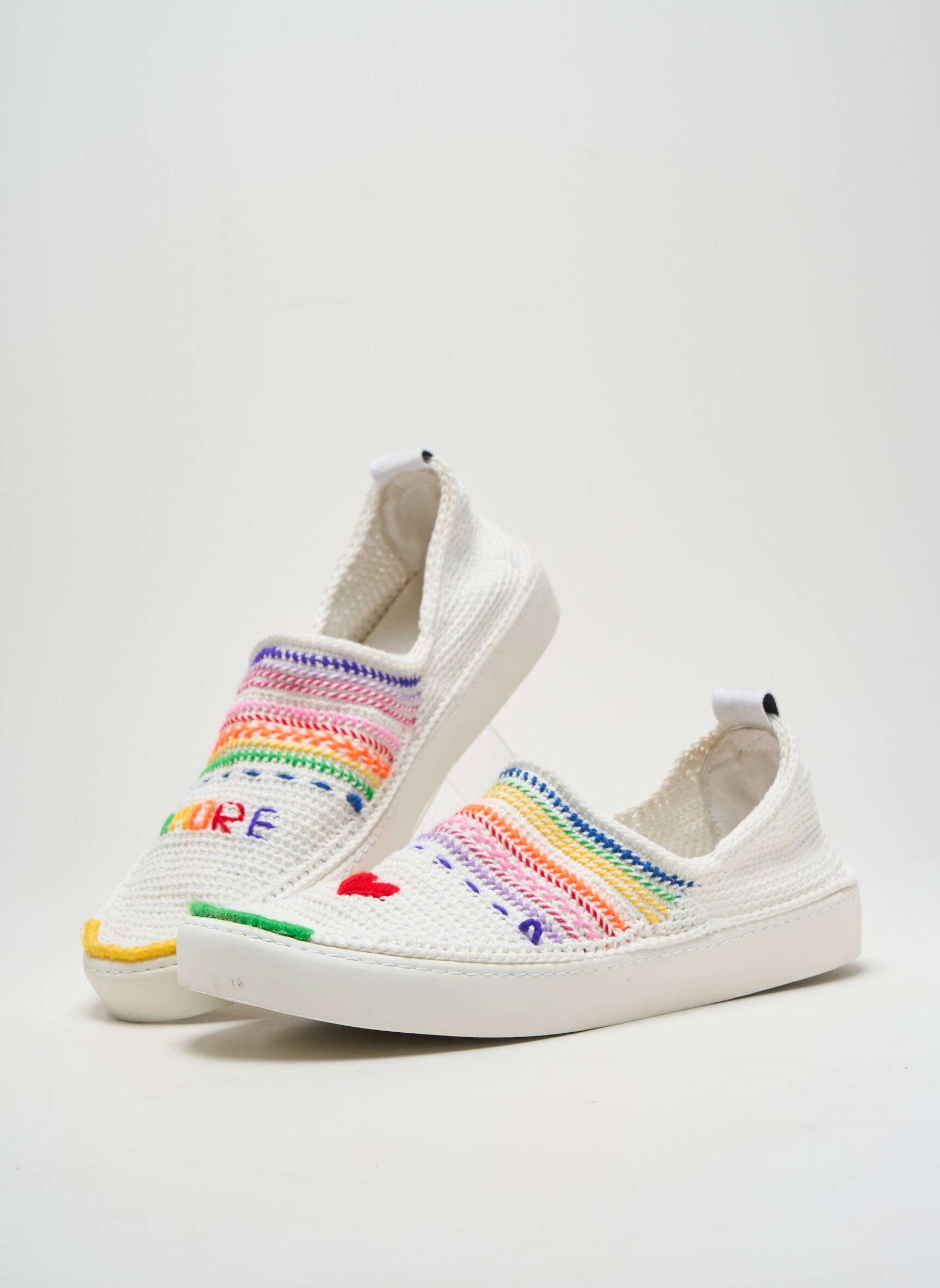 Slip-on batai apvalus mygtukas plokščias kulnas iki 3 cm baltas AMROSE moteris