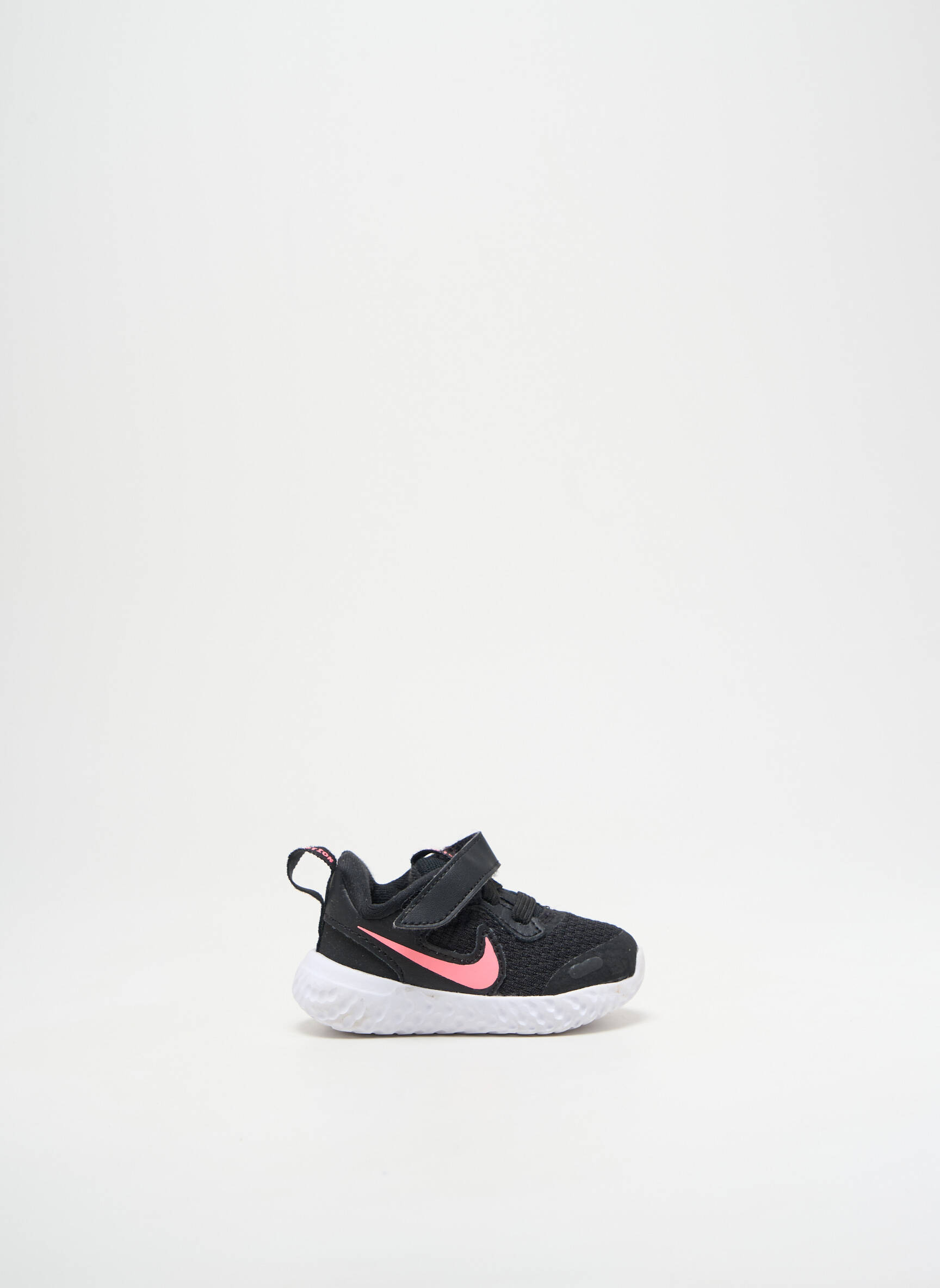 Bėgimo bateliai velcro užsegimas apvalus mygtukas juodas NIKE mergina