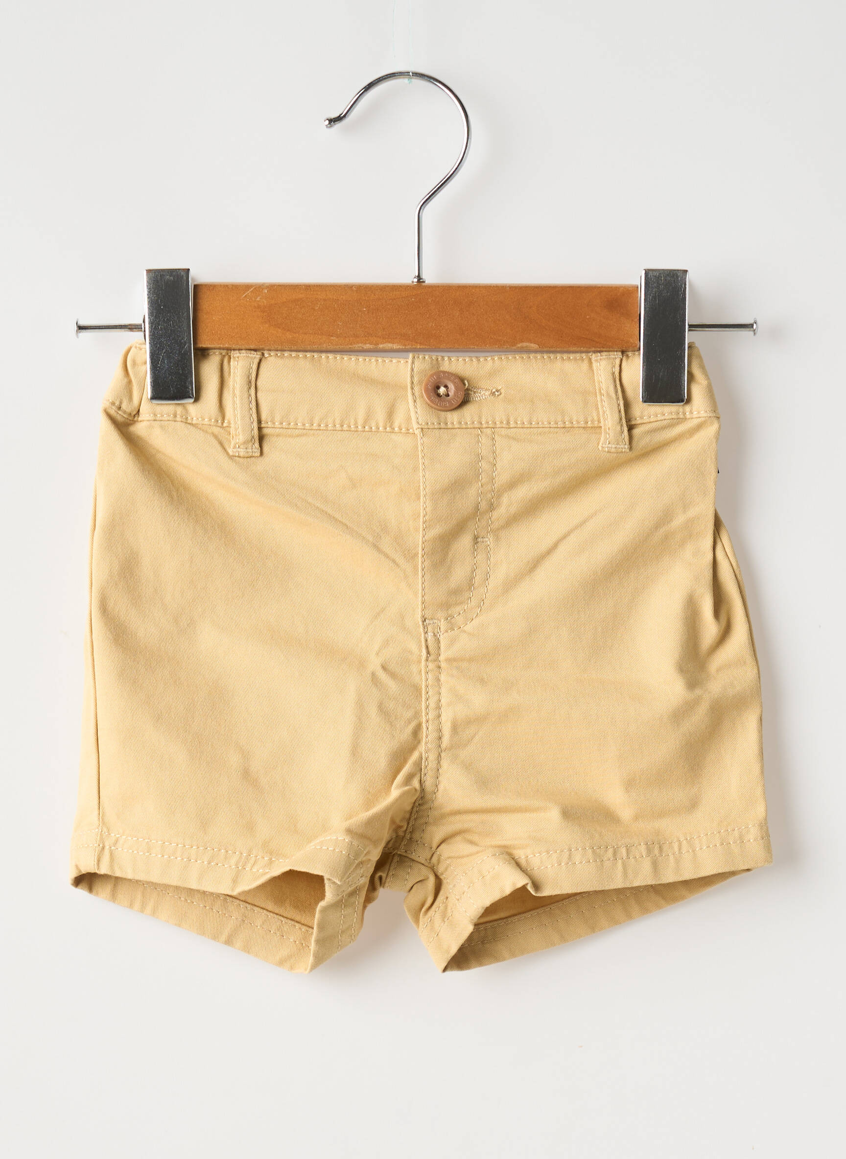 Šortas popelinos audinys, kuris pasižymi lygiu ir tankiu paviršiumi. elastinė dydis bežinis PETIT BATEAU berniukas