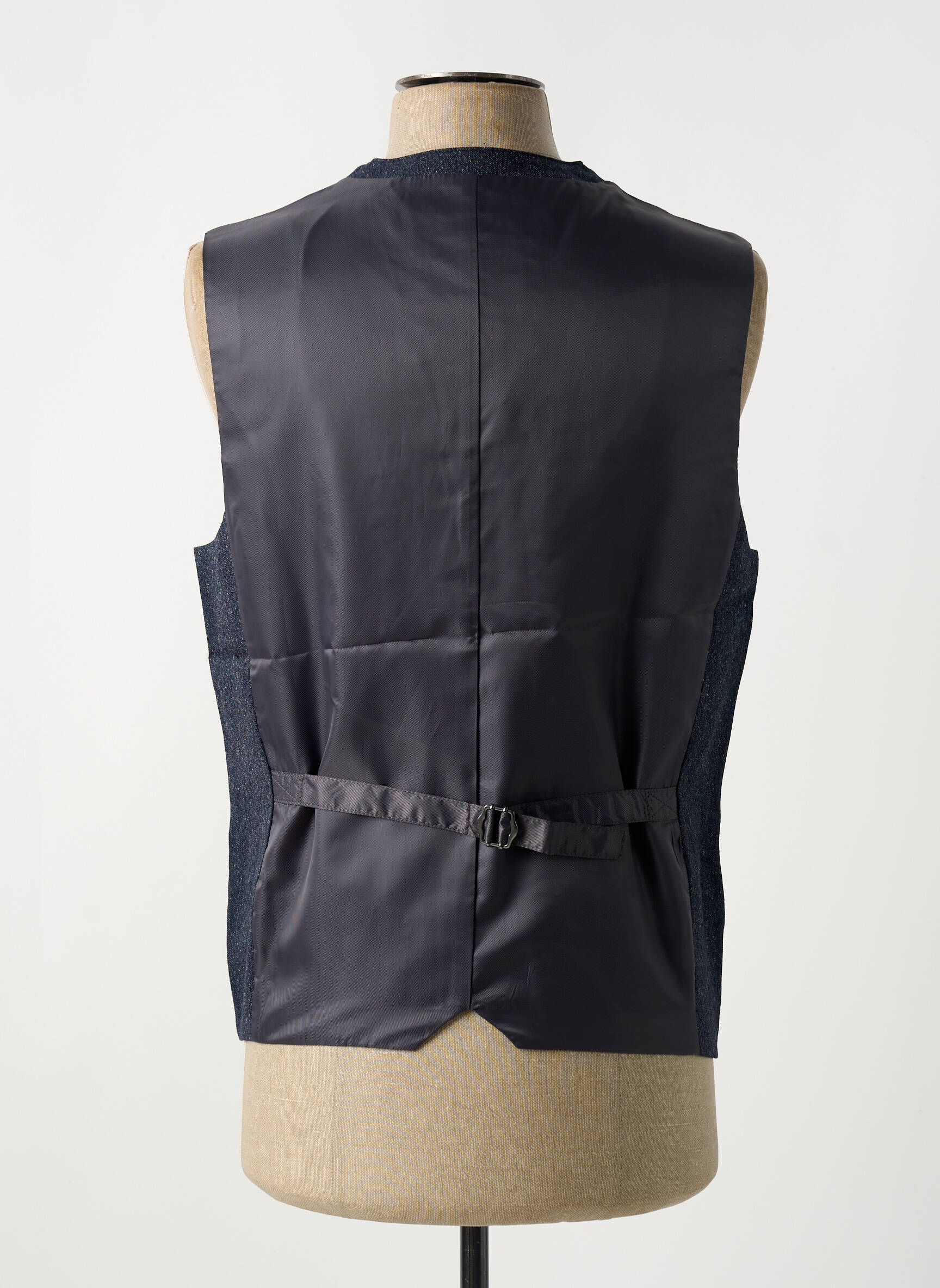 Be rankovių liemenė centrinė iškirptė pilka JACK & JONES vyras