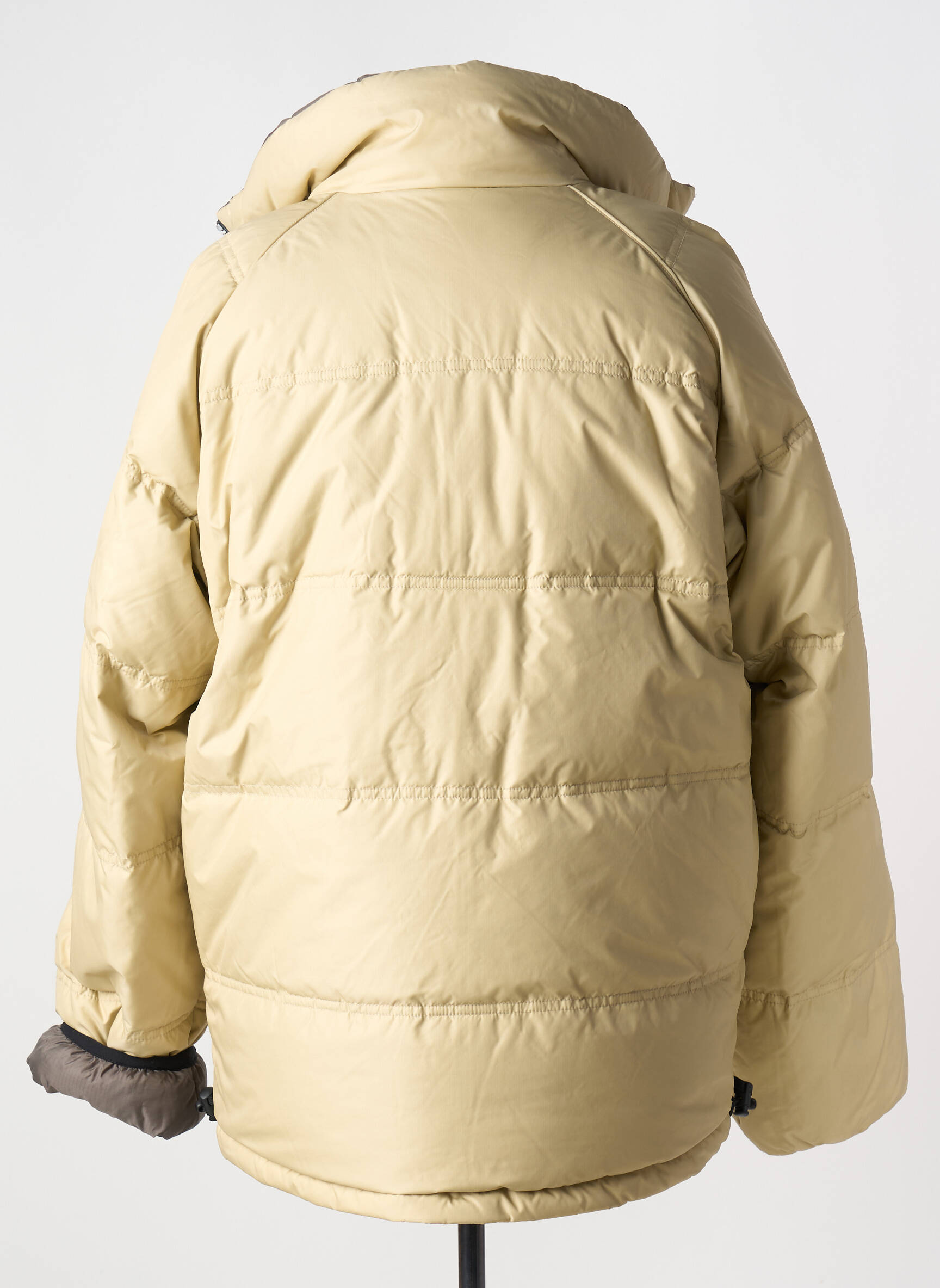 Pūkinė striukė kišenės be gobtuvų bežinis HELLY HANSEN vyras
