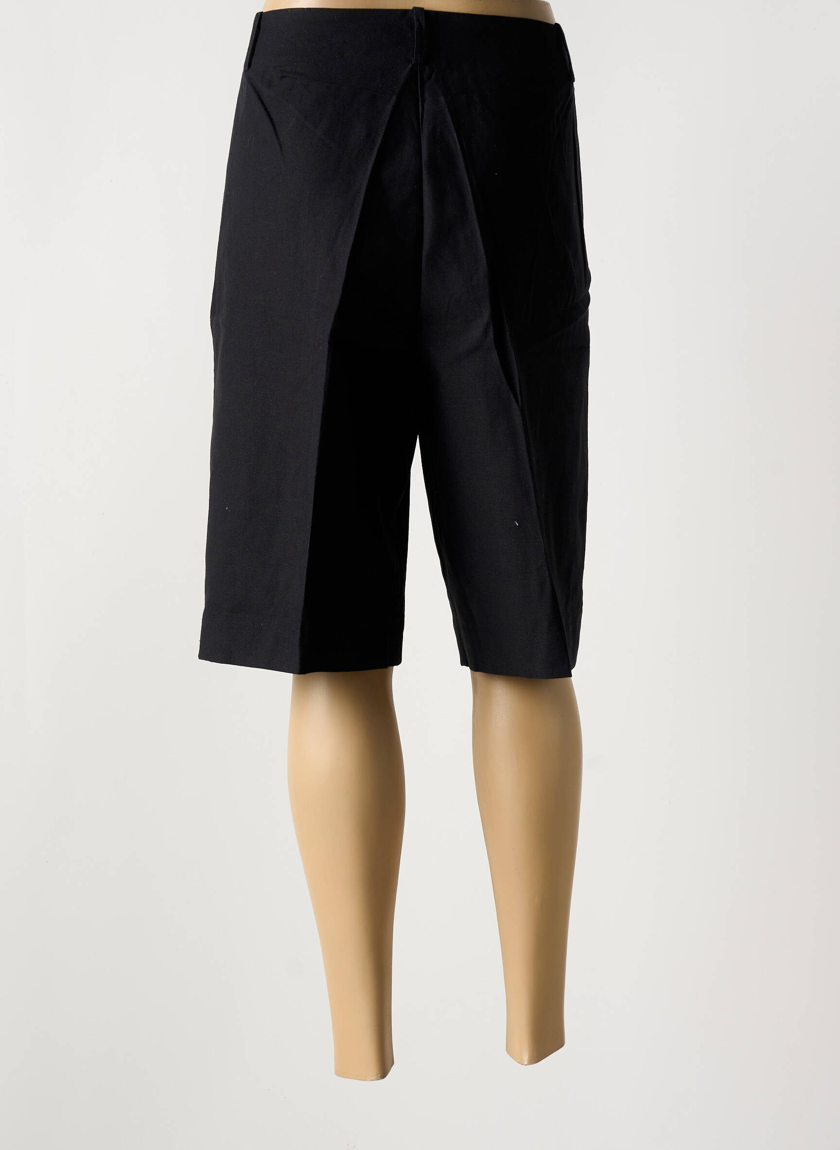 Bermudas tiesi kirpimas juodas SOAKED IN LUXURY moteris