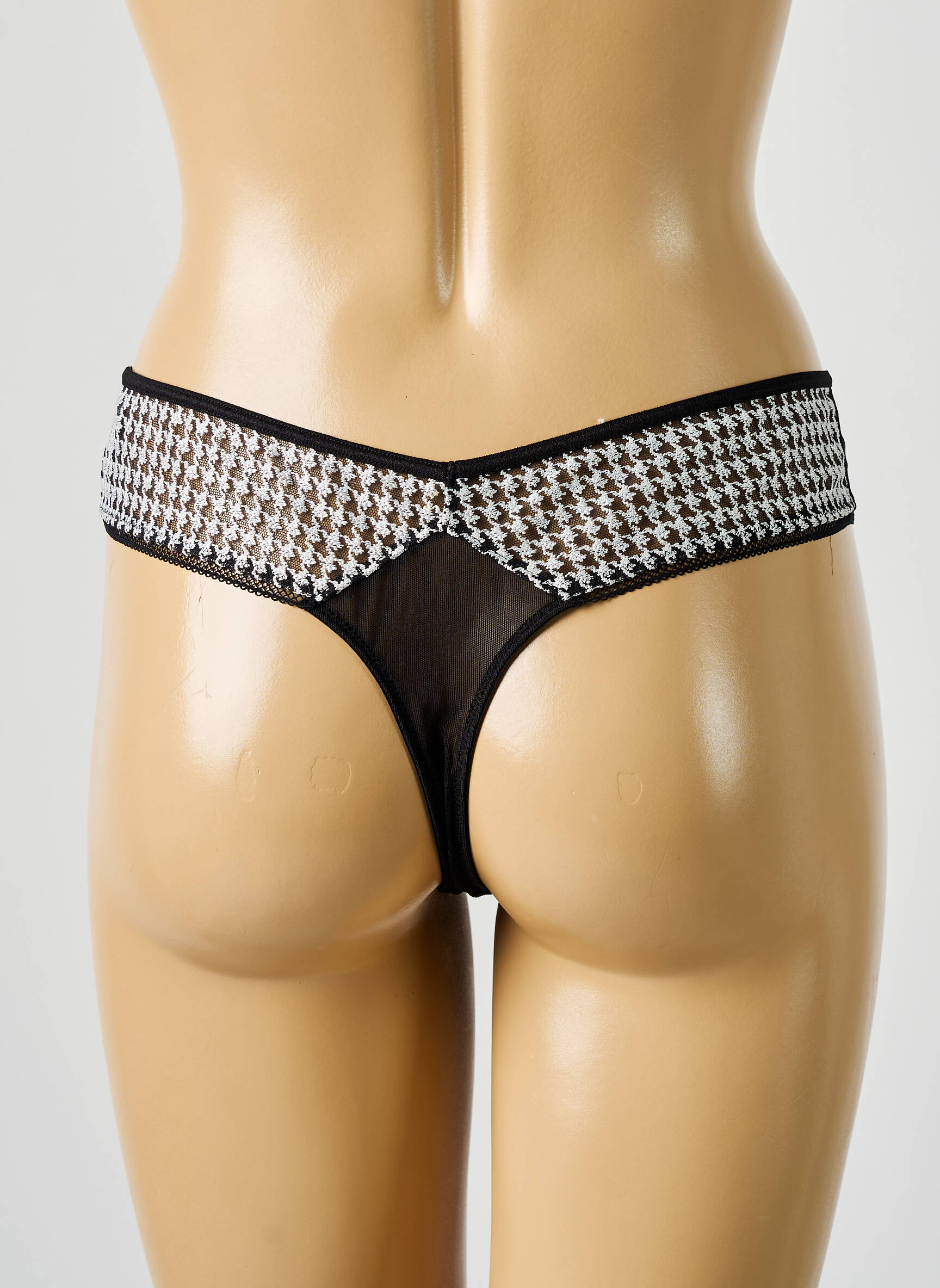 Tanga tamprumas juodas WACOAL moteris