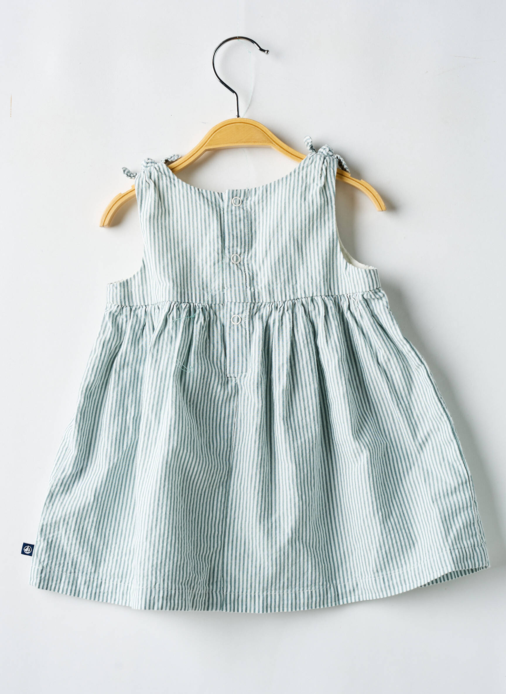 Trumpa suknelė popelinos audinys, kuris pasižymi lygiu ir tankiu paviršiumi. be rankų mėlyna PETIT BATEAU mergina