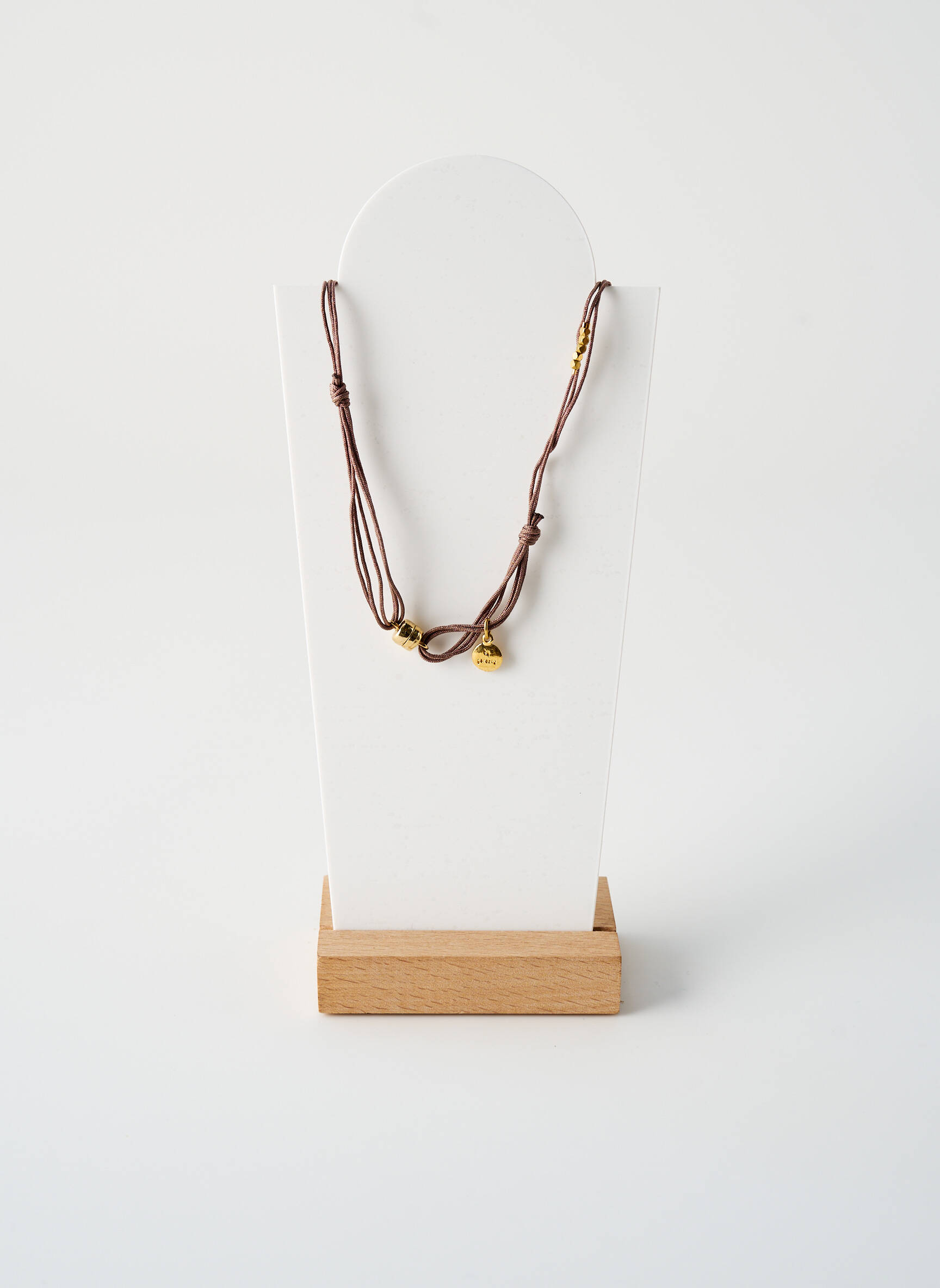Kaklaraištis perlų ornamentas rudas BY GARANCE moteris
