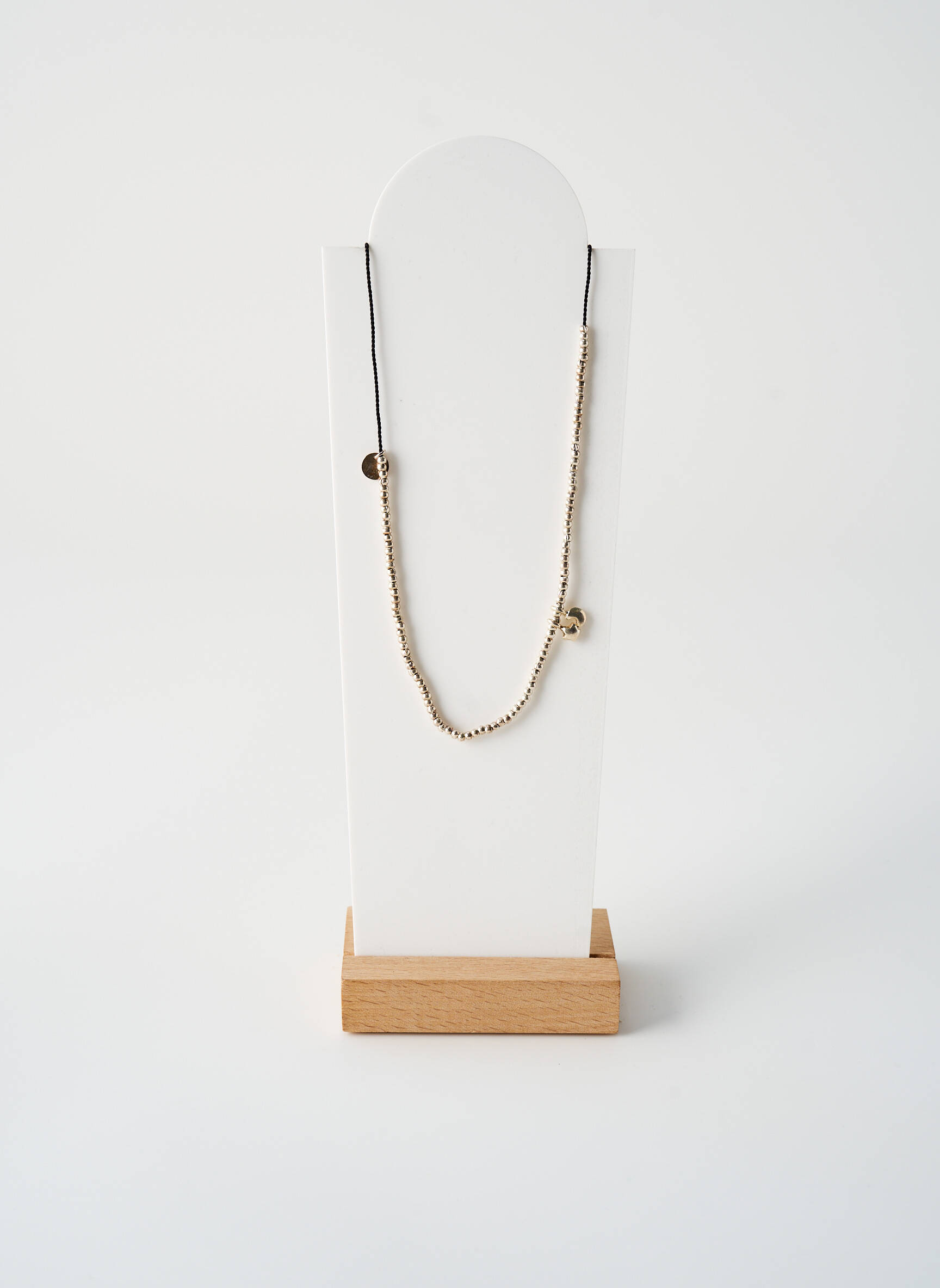 Kaklaraištis perlų ornamentas sidabrinė BY GARANCE moteris