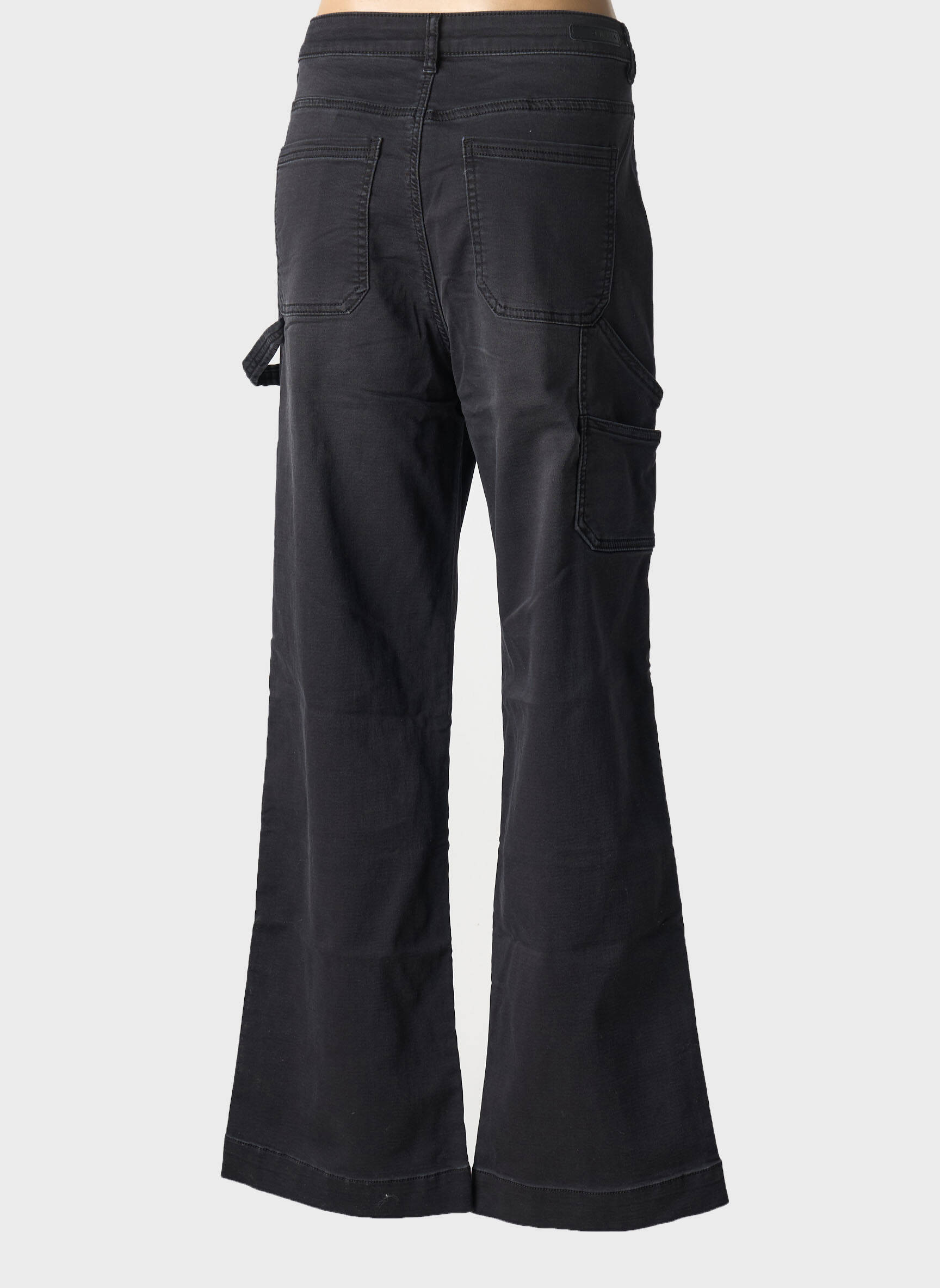 Platus džinsas uždarymas su užtrauktuku po mygtuku uždengimu juodas GEISHA moteris