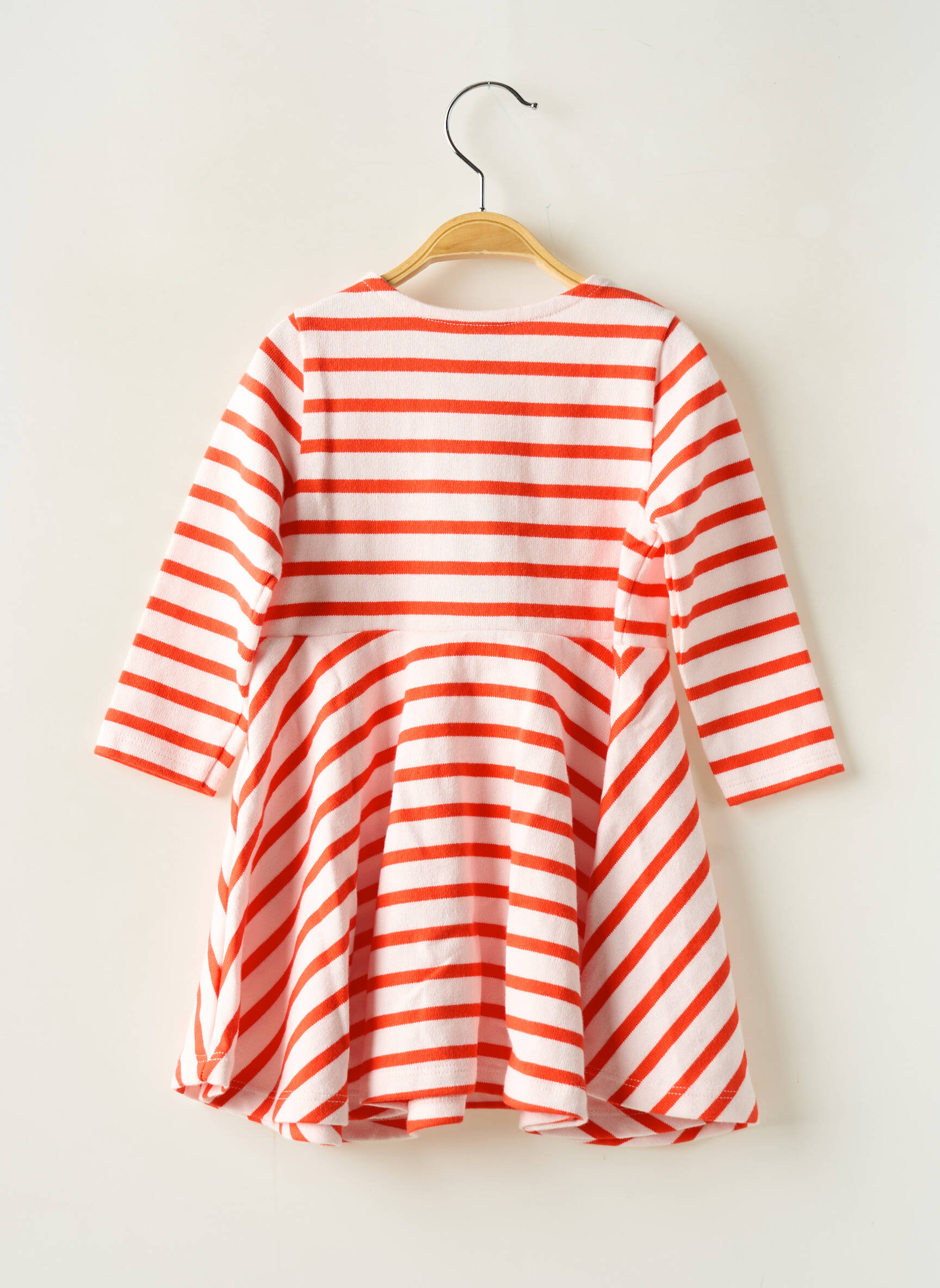 Pusilgių suknelė apvalus kaklas ilgos rankovės oranžinė PETIT BATEAU mergina