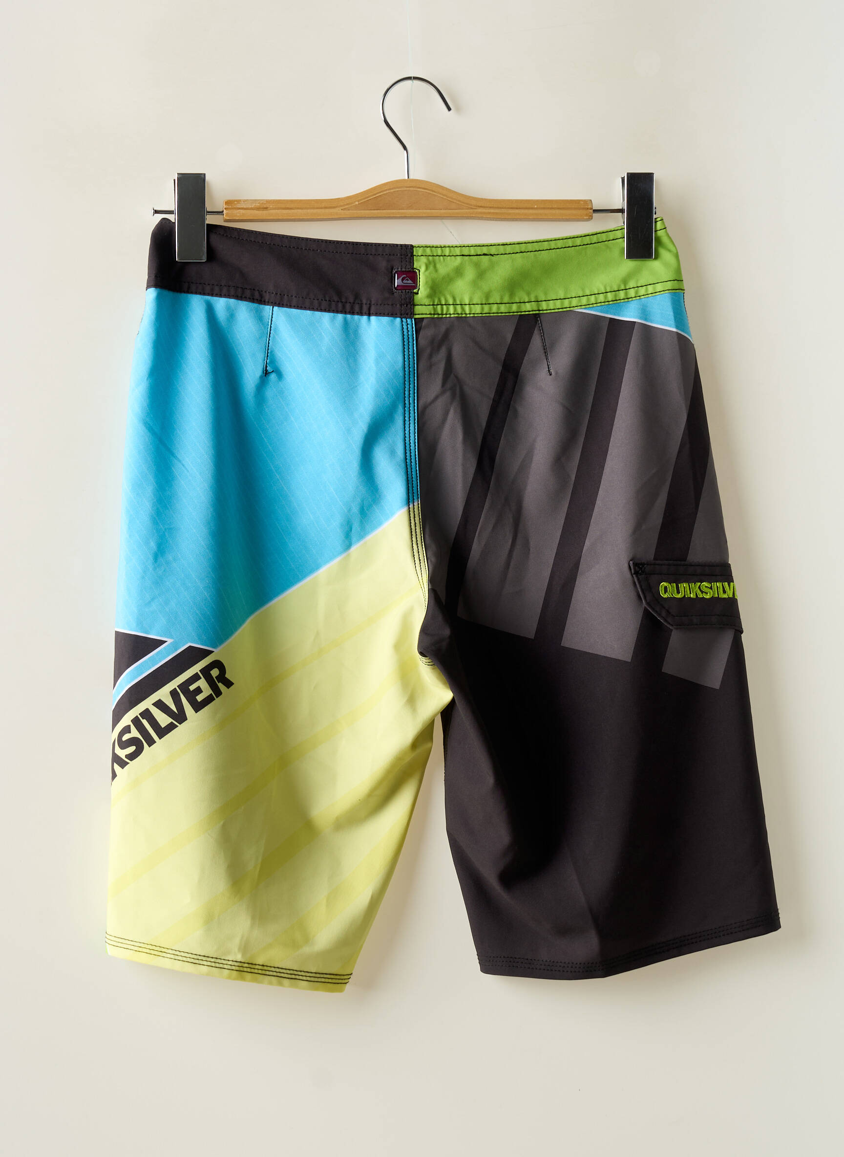 Maudymosi šortas popelinos audinys, kuris pasižymi lygiu ir tankiu paviršiumi. žalias QUIKSILVER berniukas