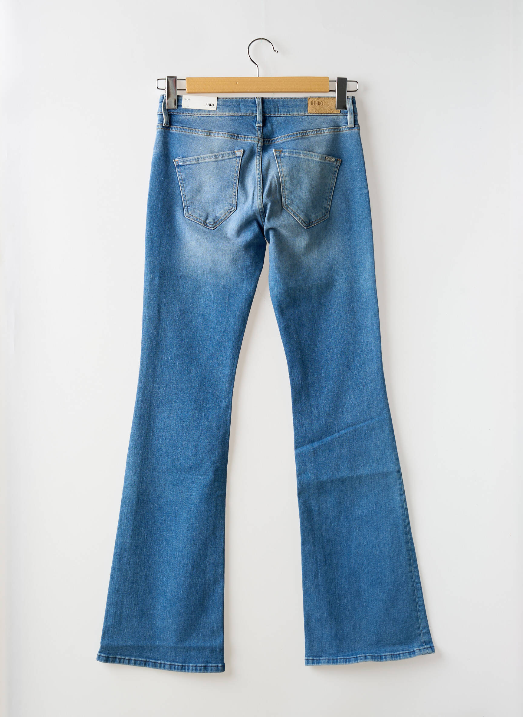 Bootcut džinsai normala dydis normala dydis mėlyna REIKO moteris