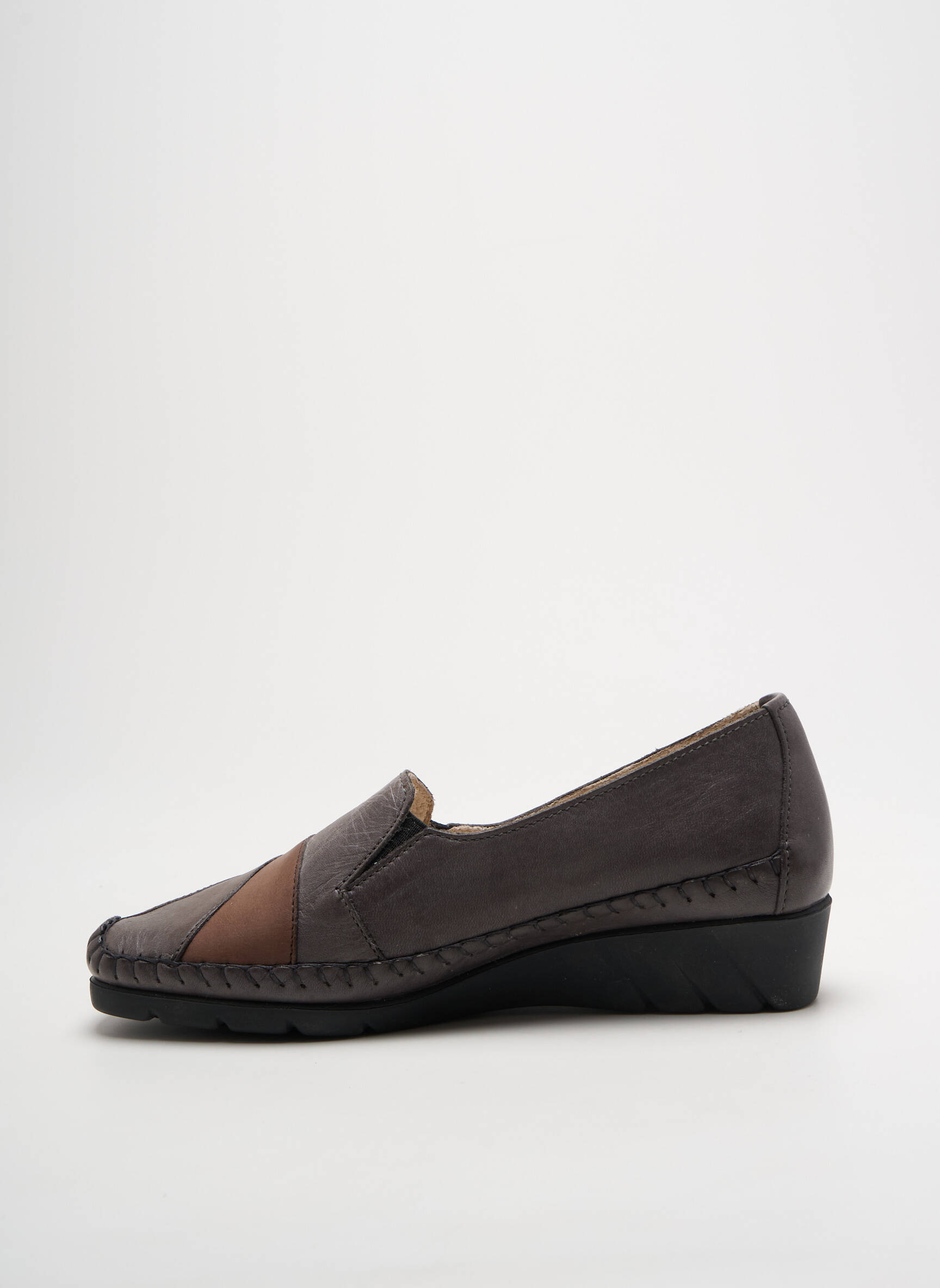 Mokasīnai satino audinys plokščias kulnas iki 3 cm pilka LUXAT moteris