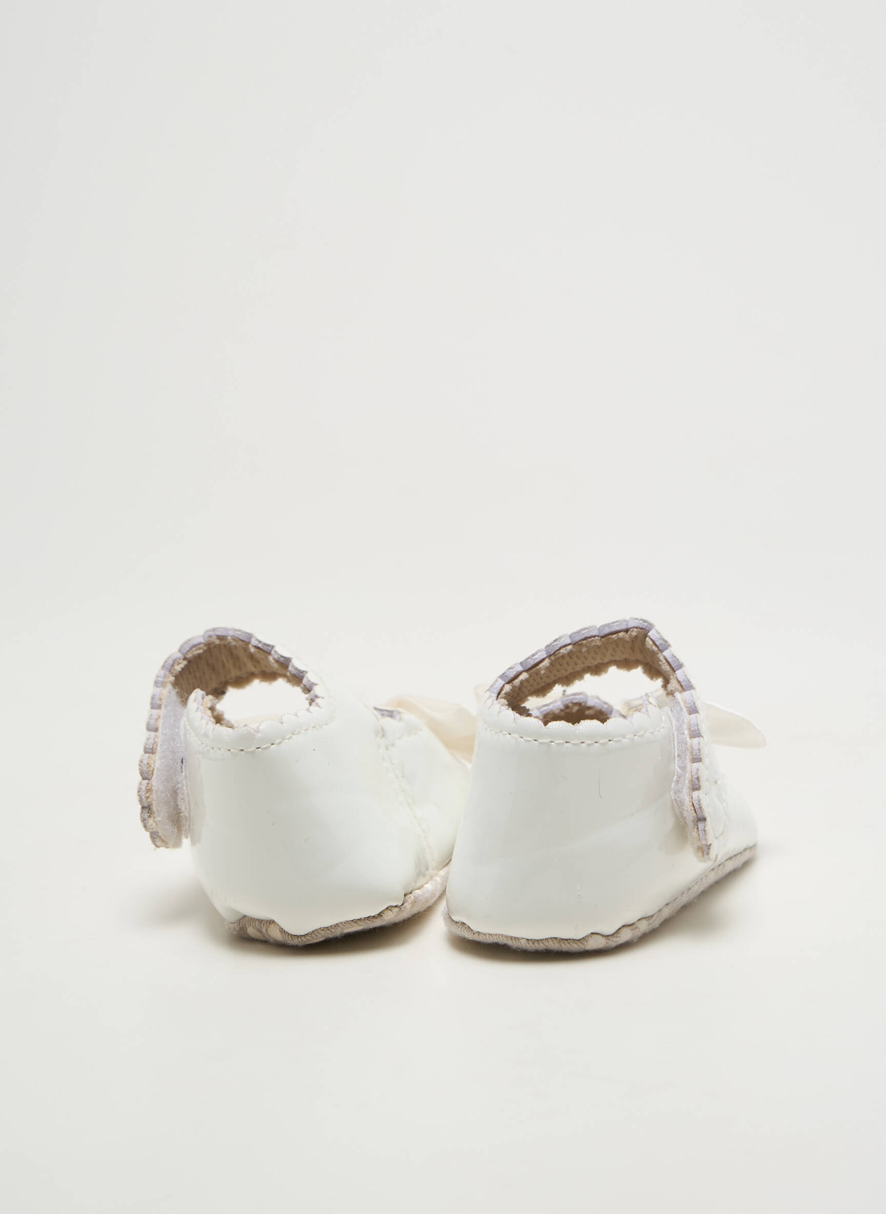 Bateliai/pantofliai lygus medžiaga apvalus mygtukas baltas BABY mergina