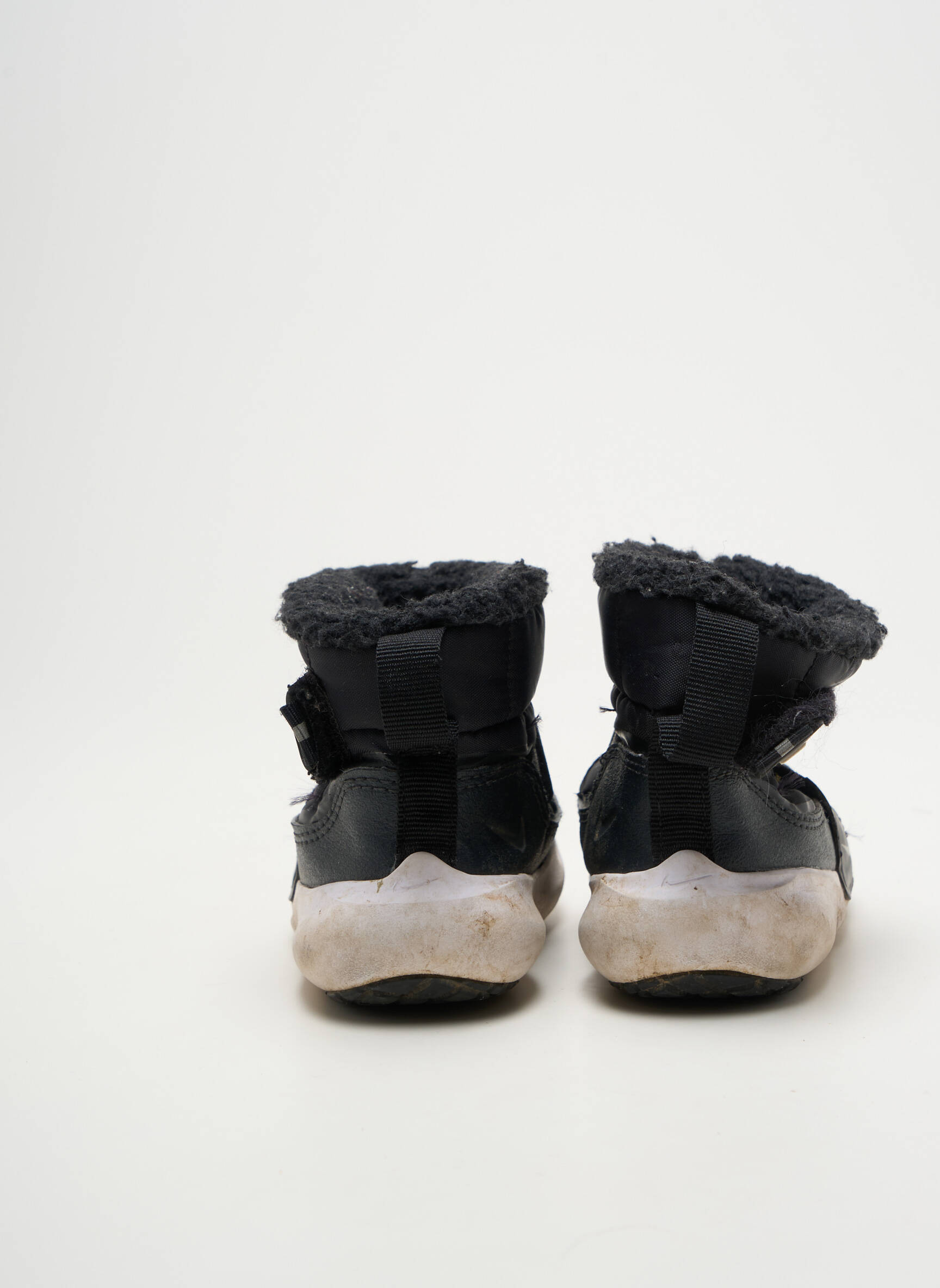 Batai/botai satino audinys apvalus mygtukas juodas NIKE berniukas