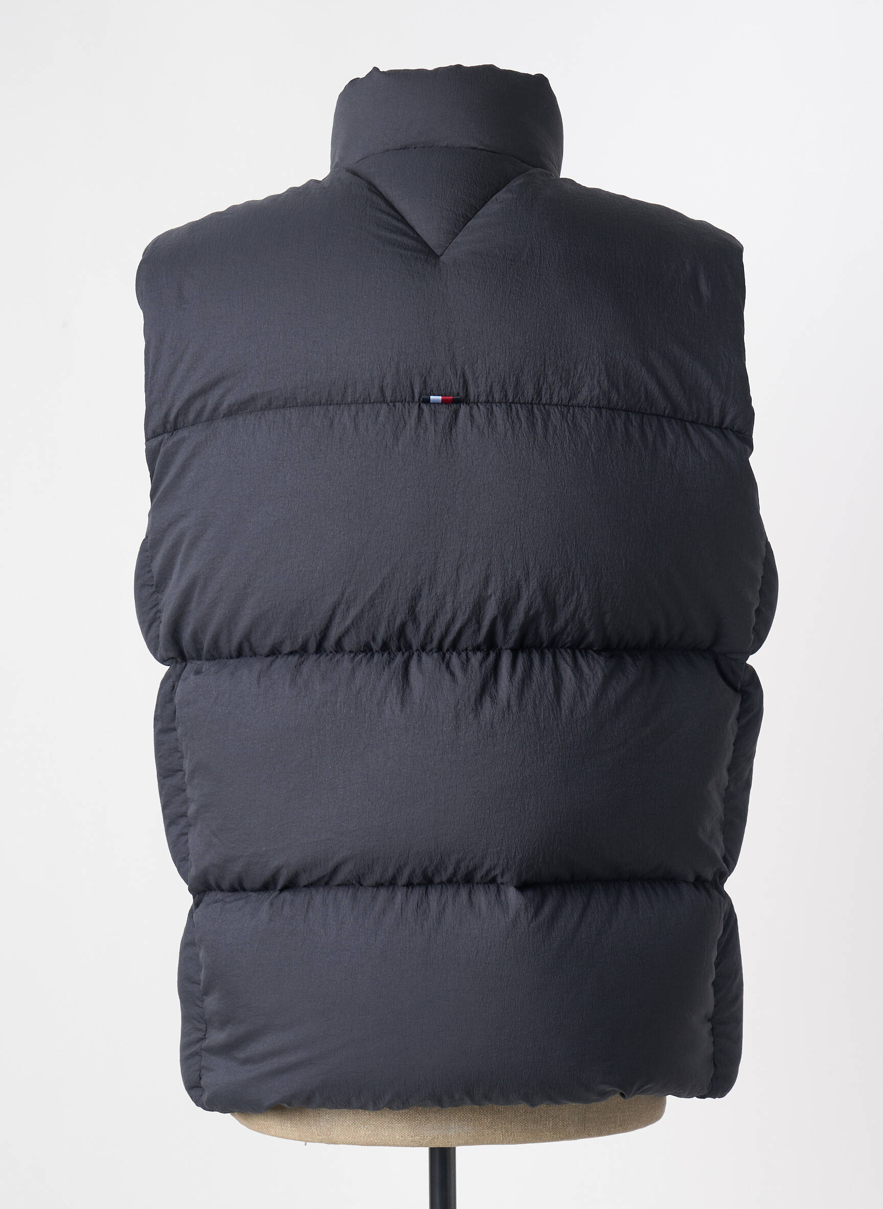 Pūkinė striukė kišenės be gobtuvų juodas TOMMY HILFIGER vyras