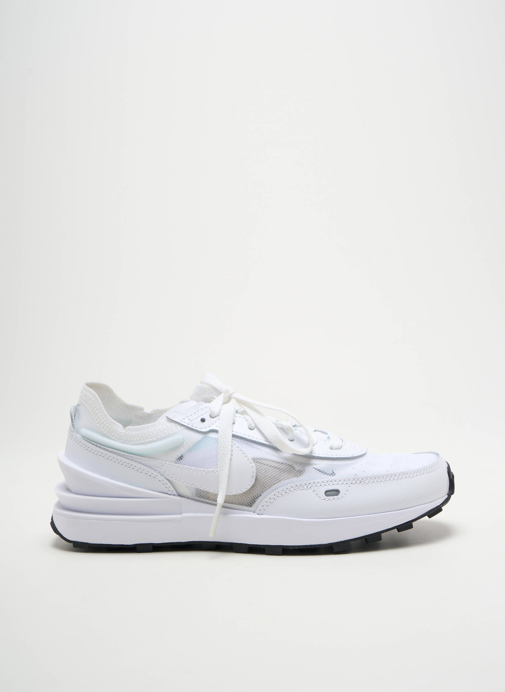 Bėgimo bateliai apvalus mygtukas plokščias kulnas iki 3 cm baltas NIKE moteris