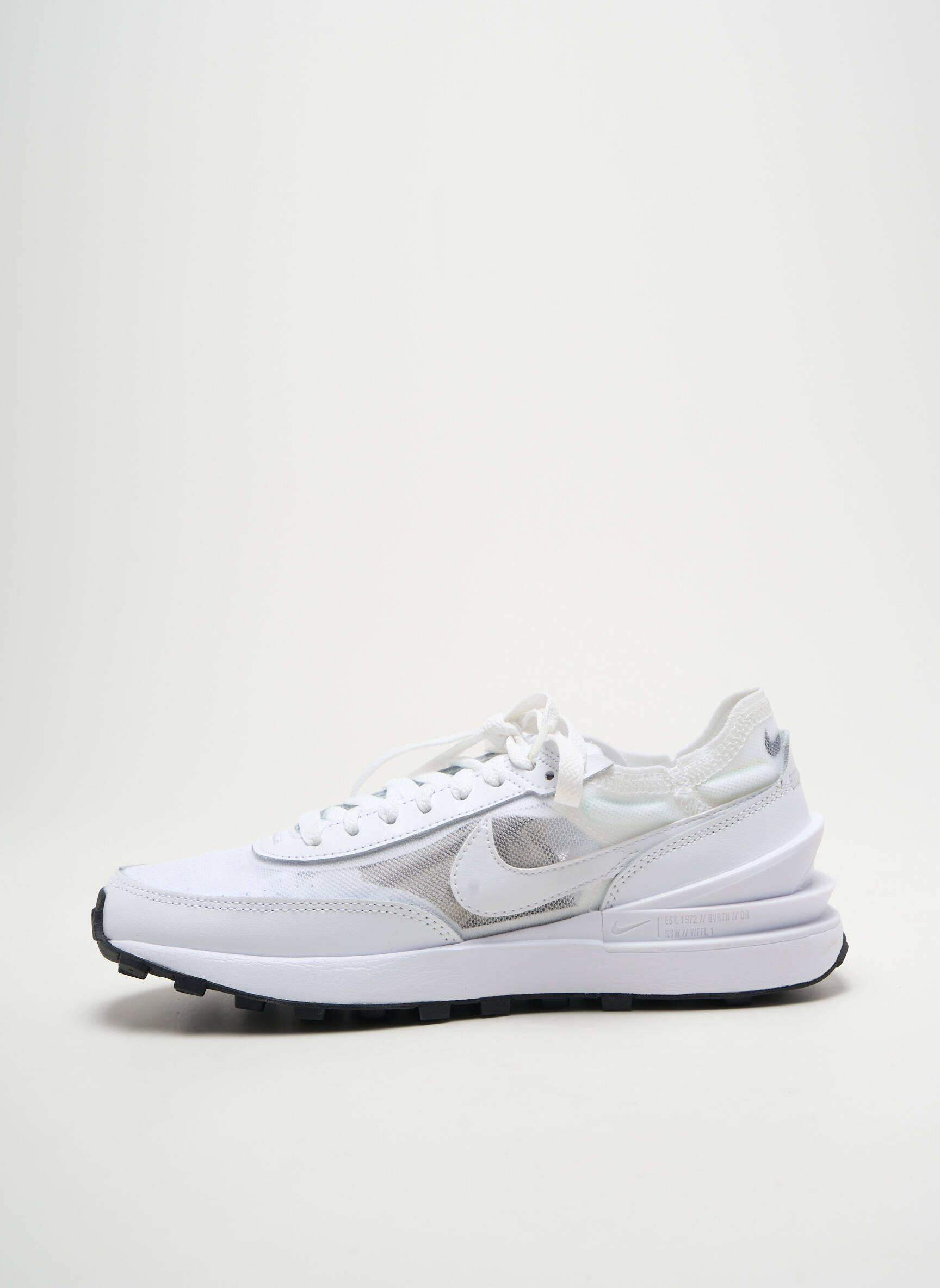 Bėgimo bateliai apvalus mygtukas plokščias kulnas iki 3 cm baltas NIKE moteris