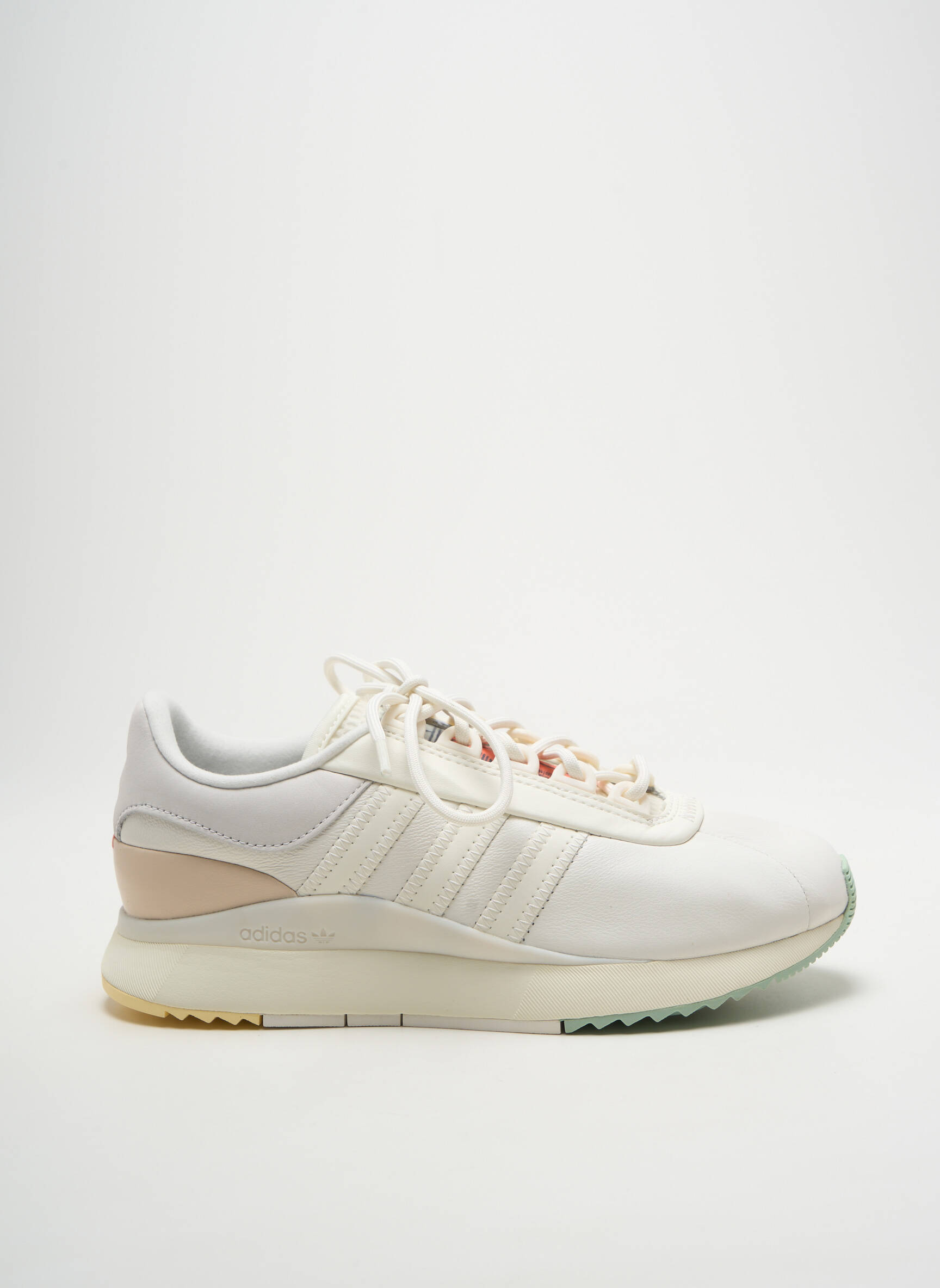 Bėgimo bateliai apvalus mygtukas plokščias kulnas iki 3 cm baltas ADIDAS moteris