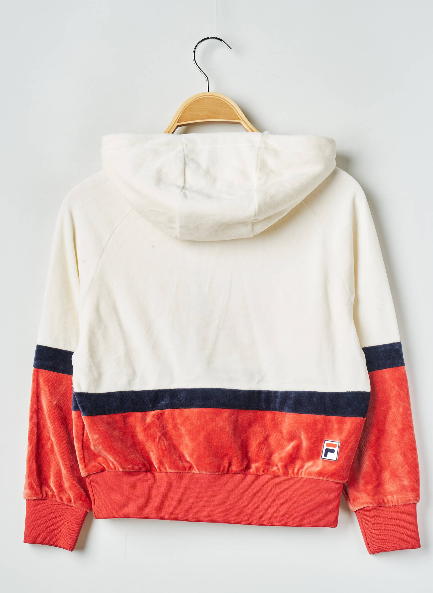 Kapišonas baltas FILA mergina