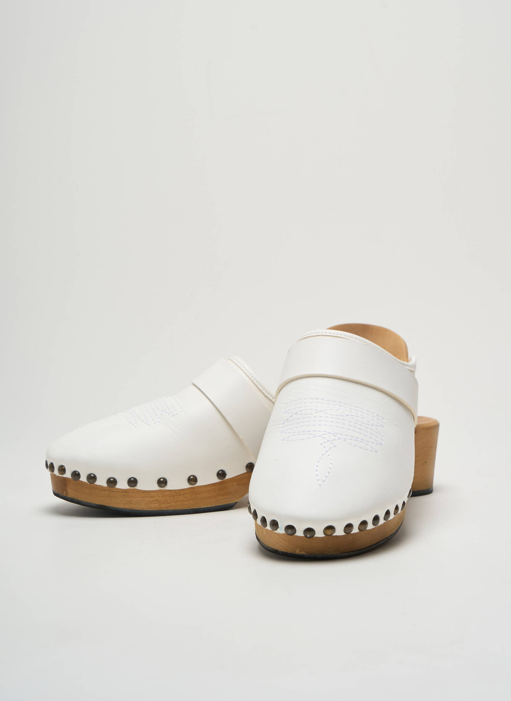 Mule/sabotai baltas LAURENCE BRAS moteris