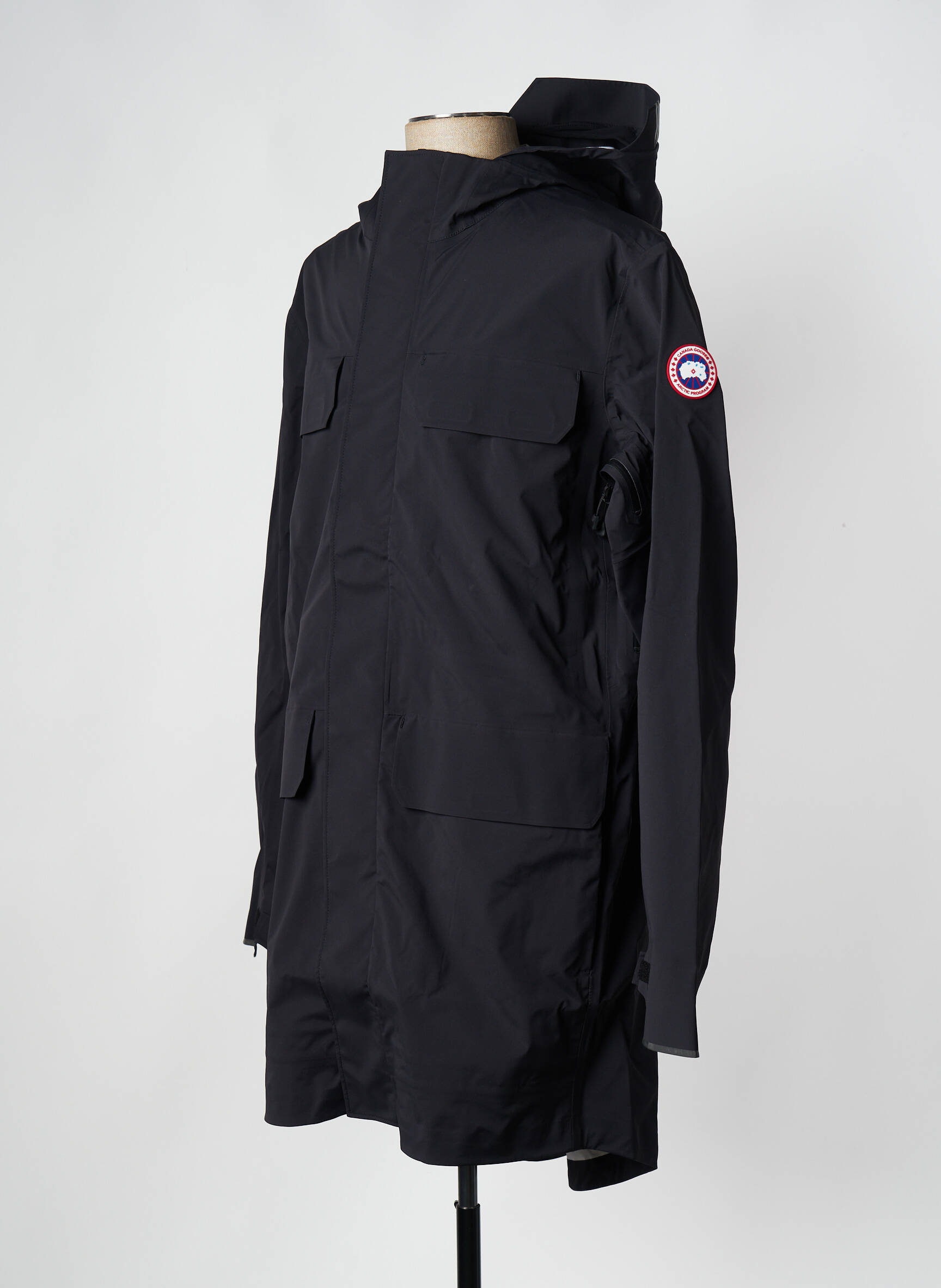 Pūkinė striukė juodas CANADA GOOSE vyras