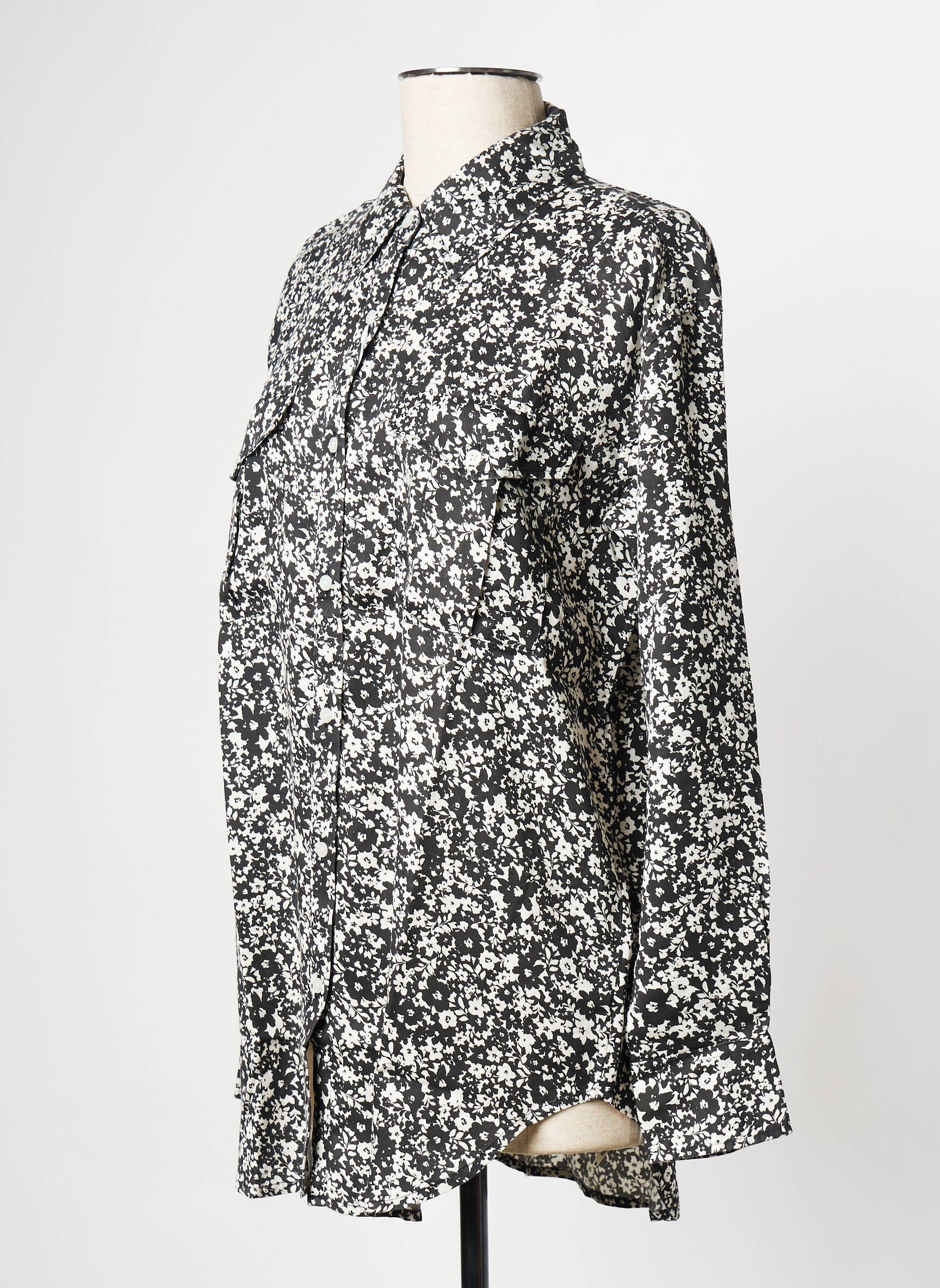 Moteriškas marškinys mao apykaklė juodas KNOWLEDGE COTTON APPAREL moteris