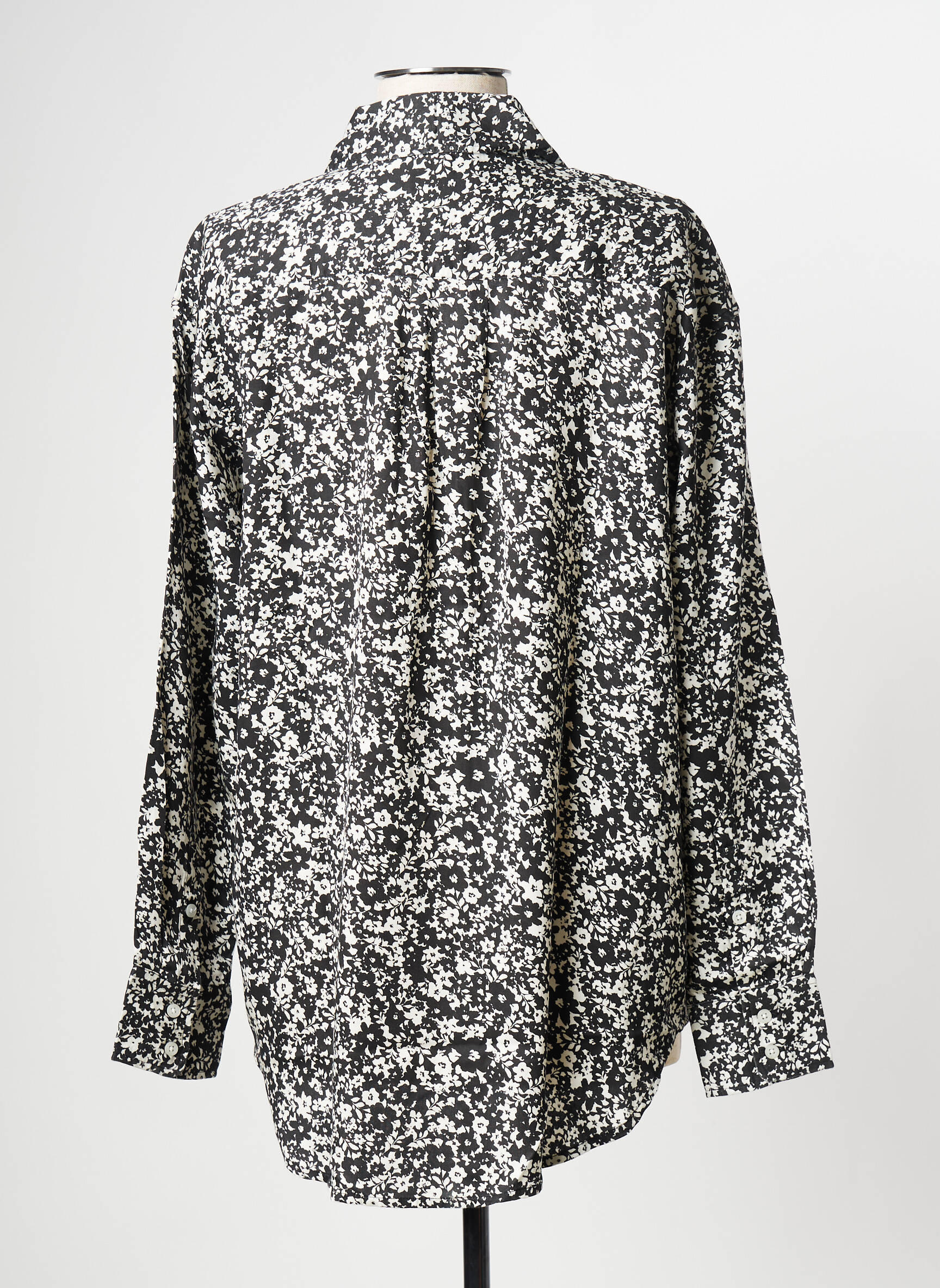 Moteriškas marškinys mao apykaklė juodas KNOWLEDGE COTTON APPAREL moteris