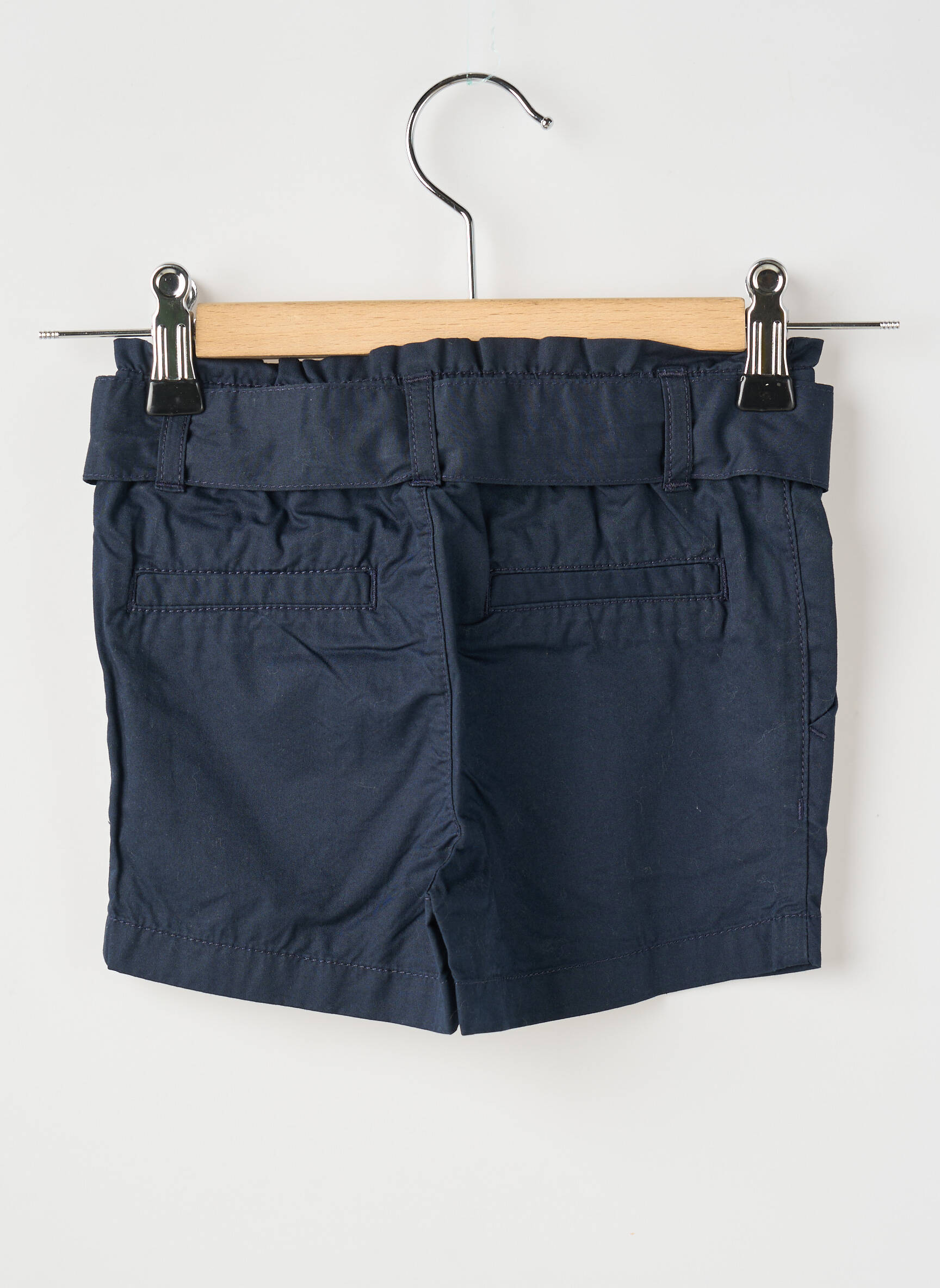 Šortas juodas PETIT BATEAU mergina