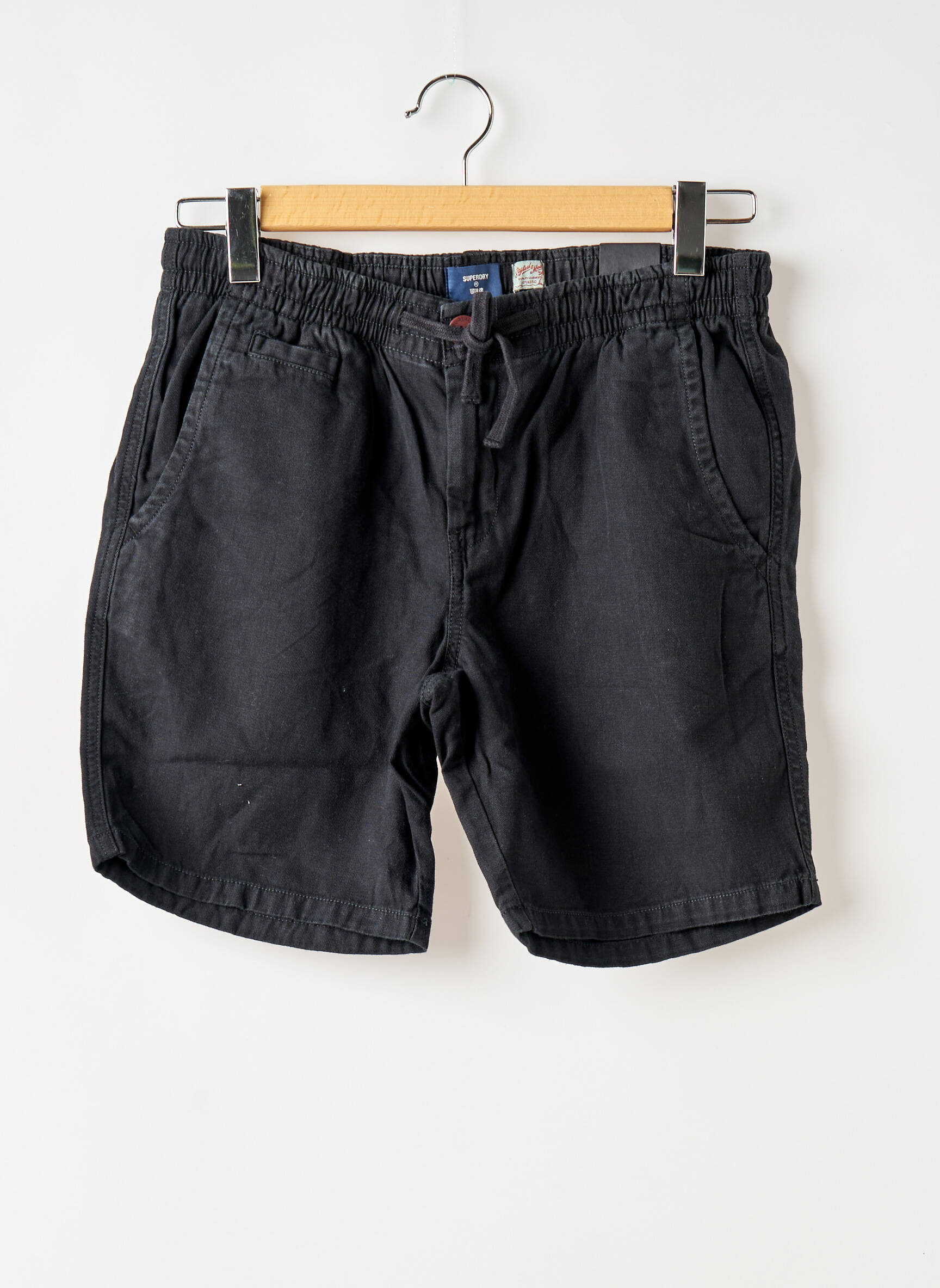 Šortas juodas SUPERDRY vyras