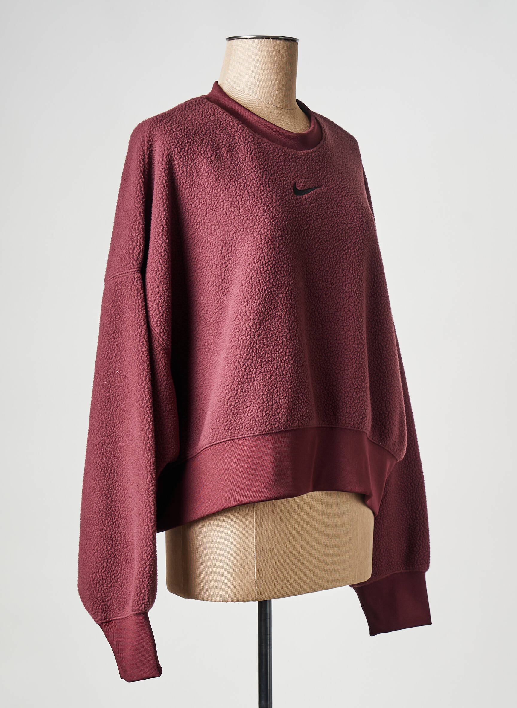 Mikroskopas apvalus kaklas raudona NIKE moteris