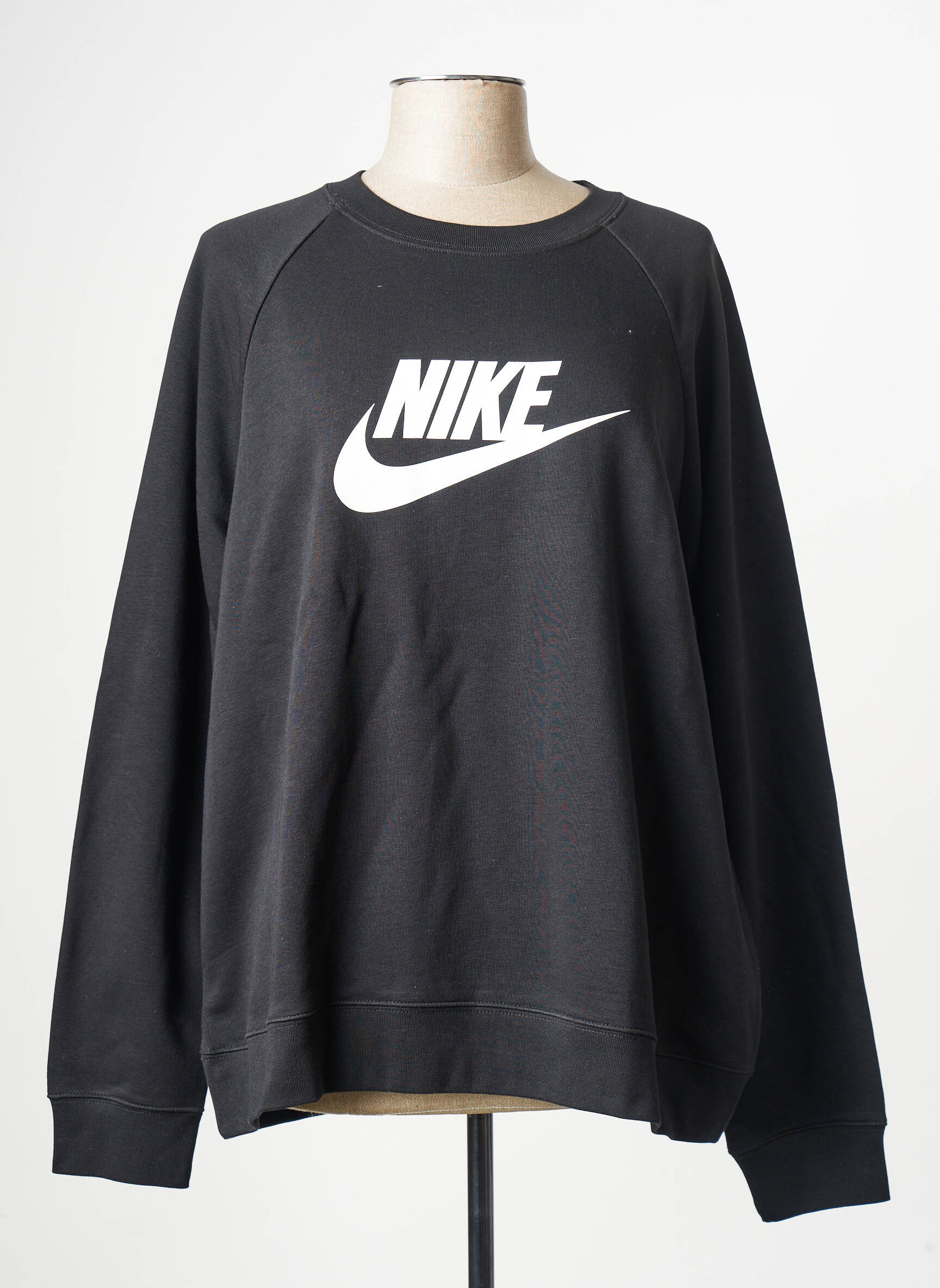Mikroskopas apvalus kaklas juodas NIKE moteris