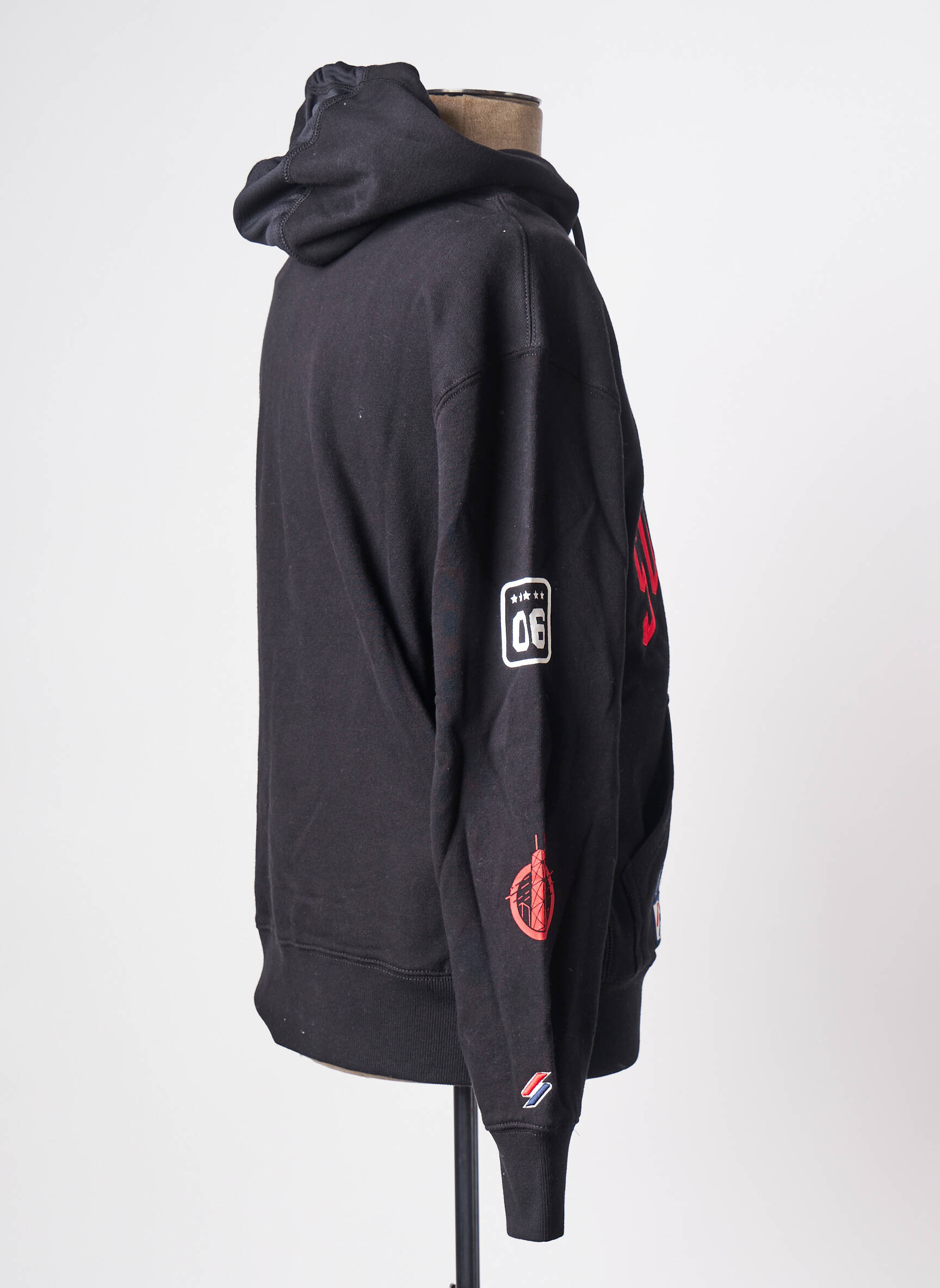Mikroskopas juodas SUPERDRY vyras