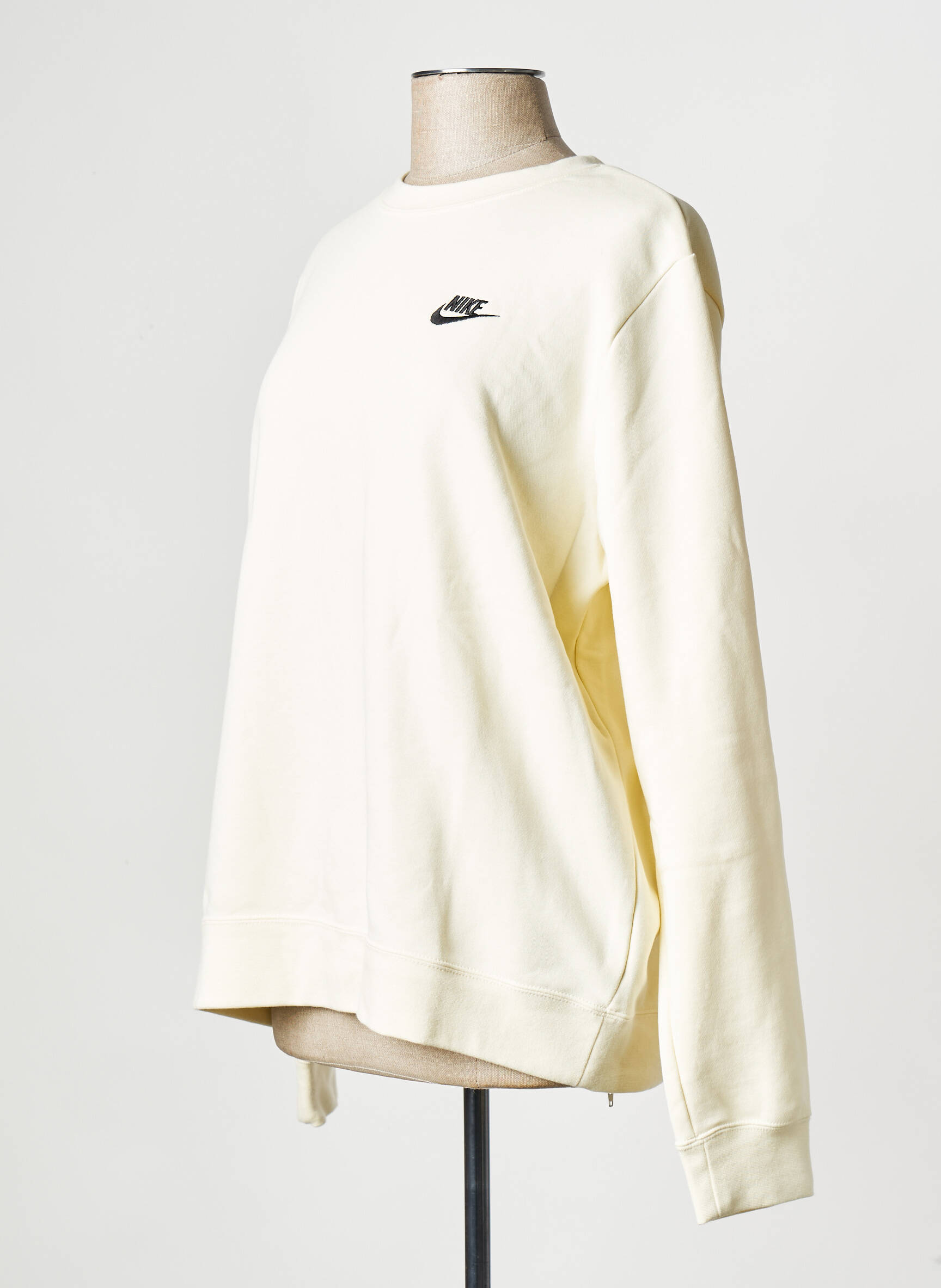 Mikroskopas apvalus kaklas baltas NIKE moteris