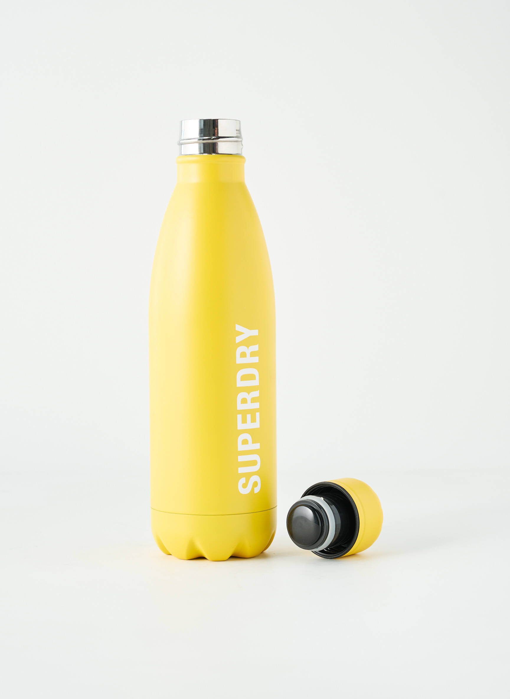 Įvairūs namų produktai geltona SUPERDRY unisexas