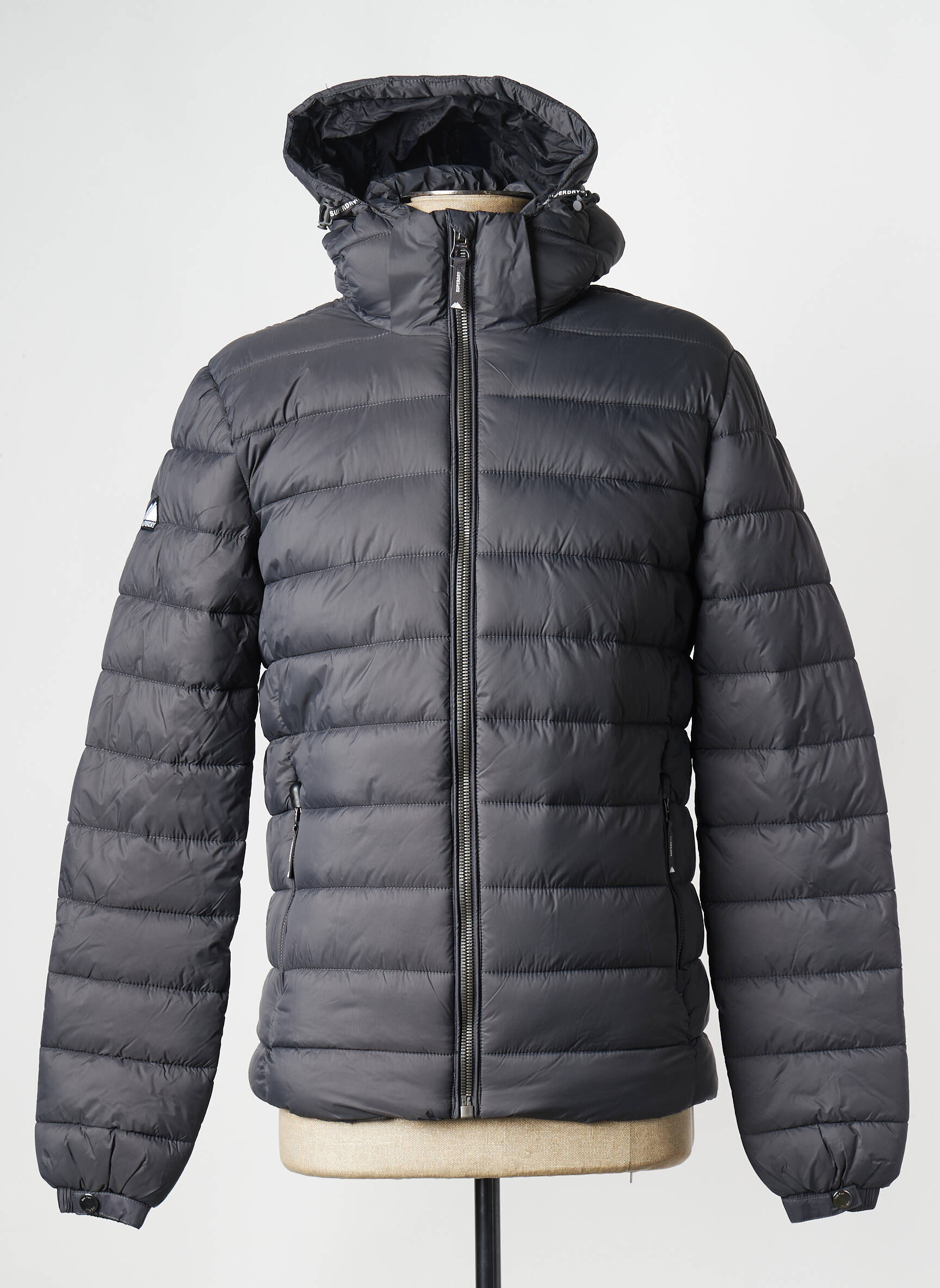Pūkinė striukė pilka SUPERDRY vyras