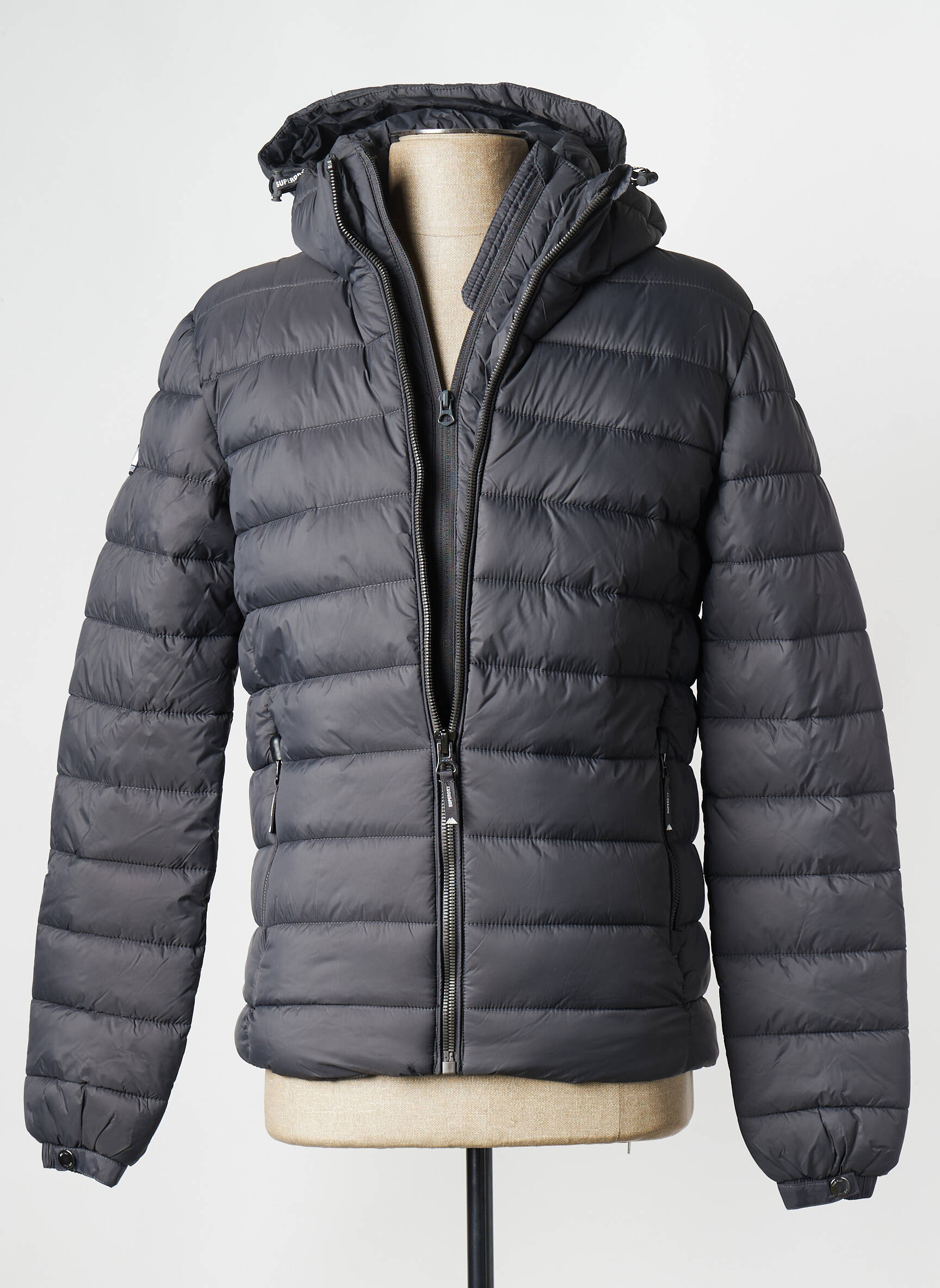 Pūkinė striukė pilka SUPERDRY vyras